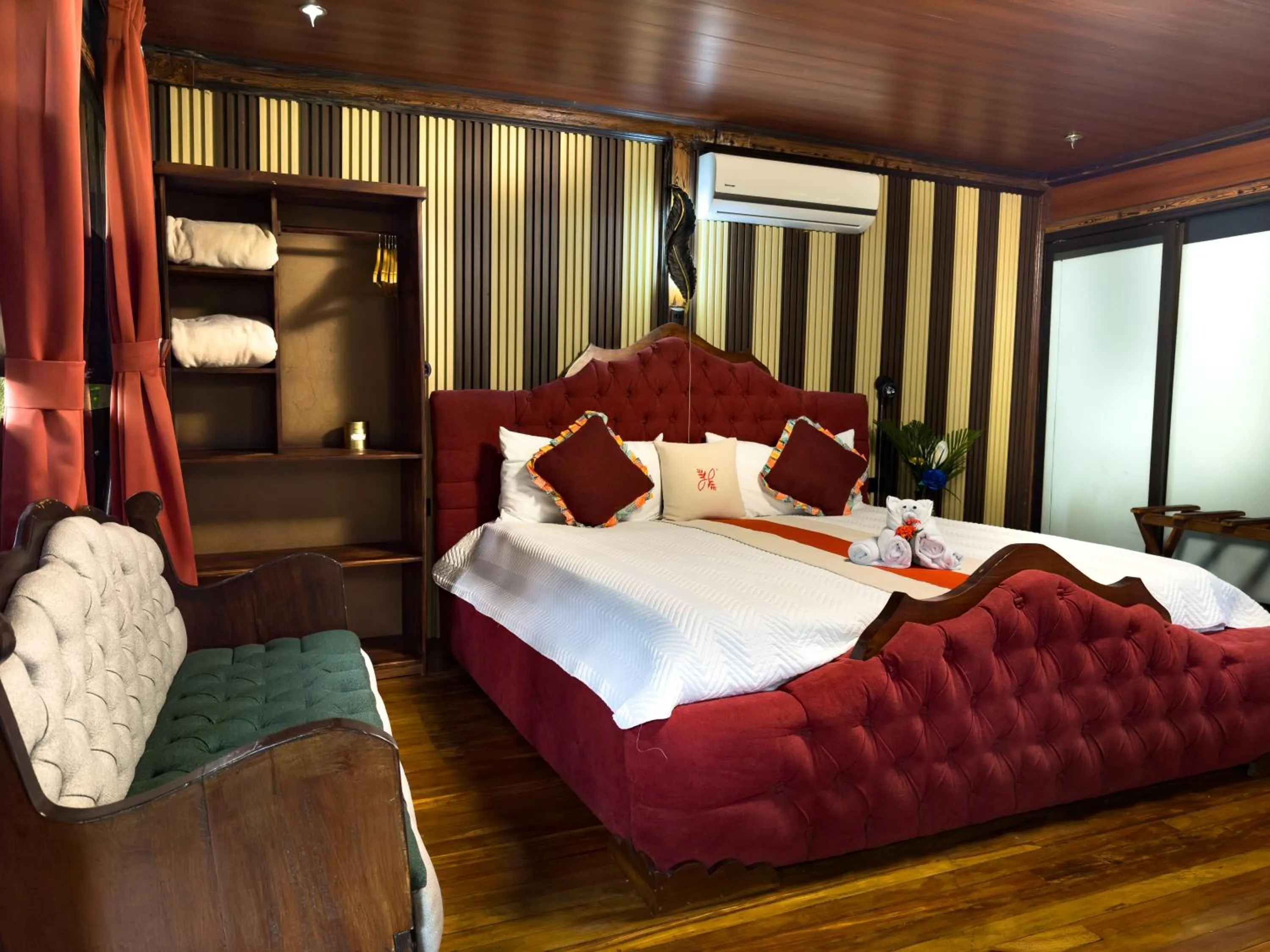 Bed in Hotel Heliconias Nature Inn & Hot Springs