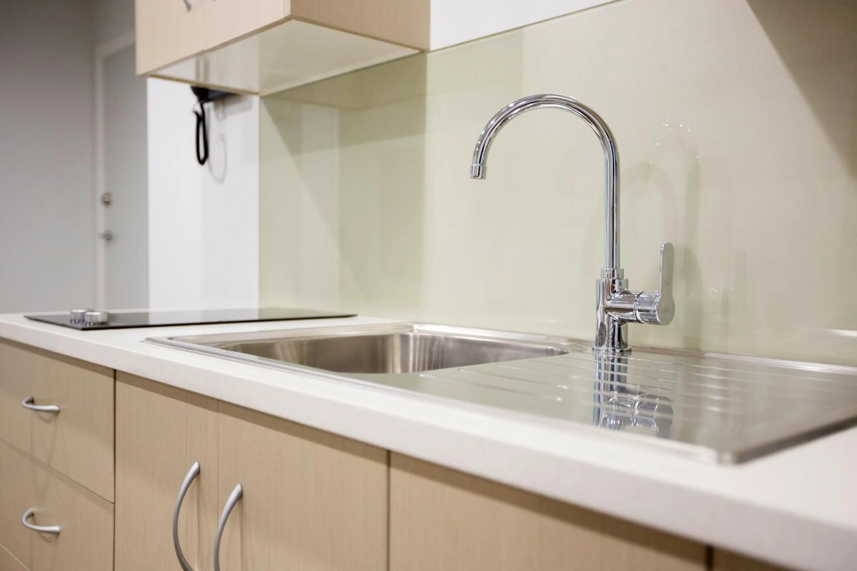 Kitchen or kitchenette in 850 Cameron Motel