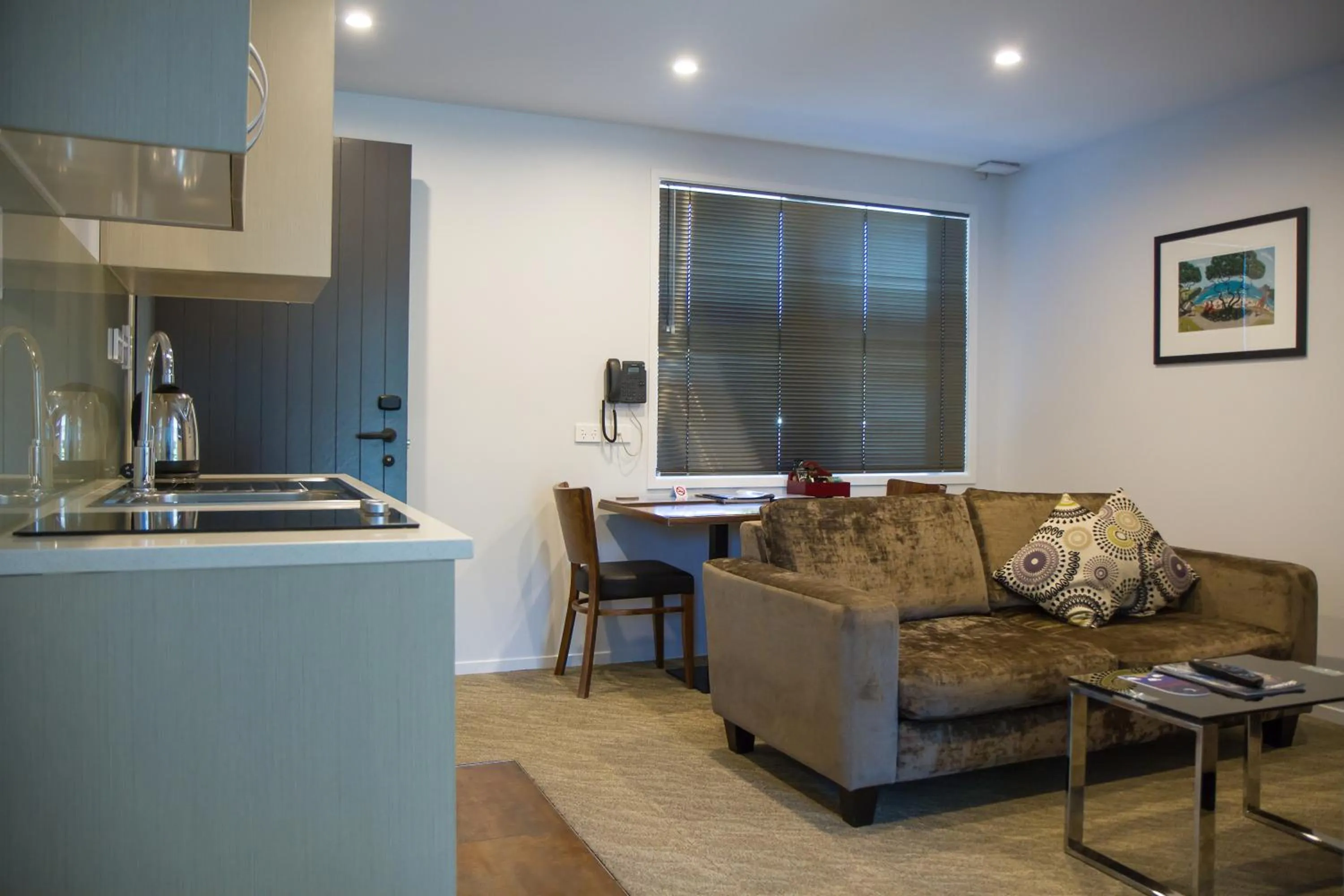 Living room in 850 Cameron Motel