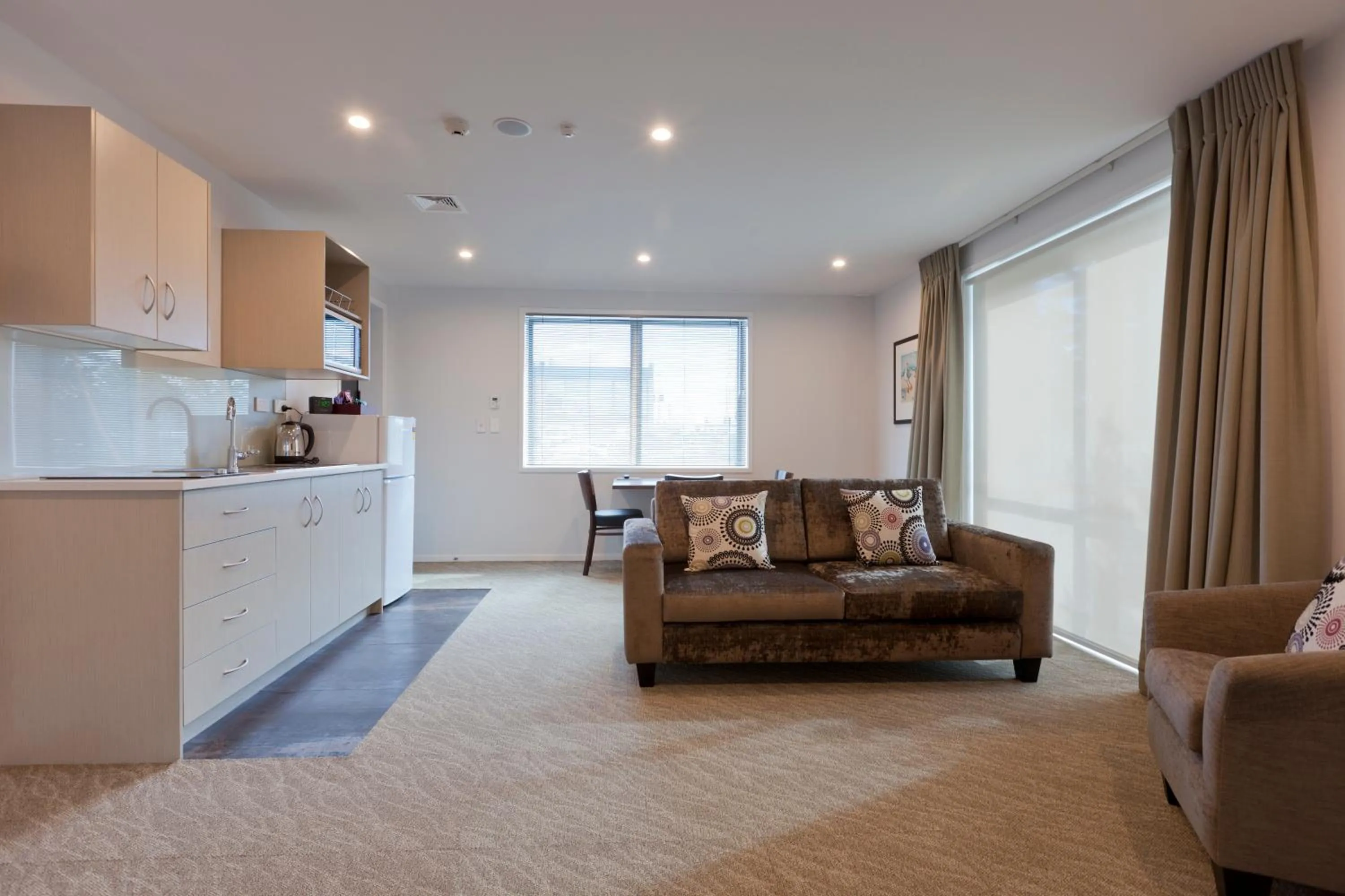 Kitchen or kitchenette in 850 Cameron Motel