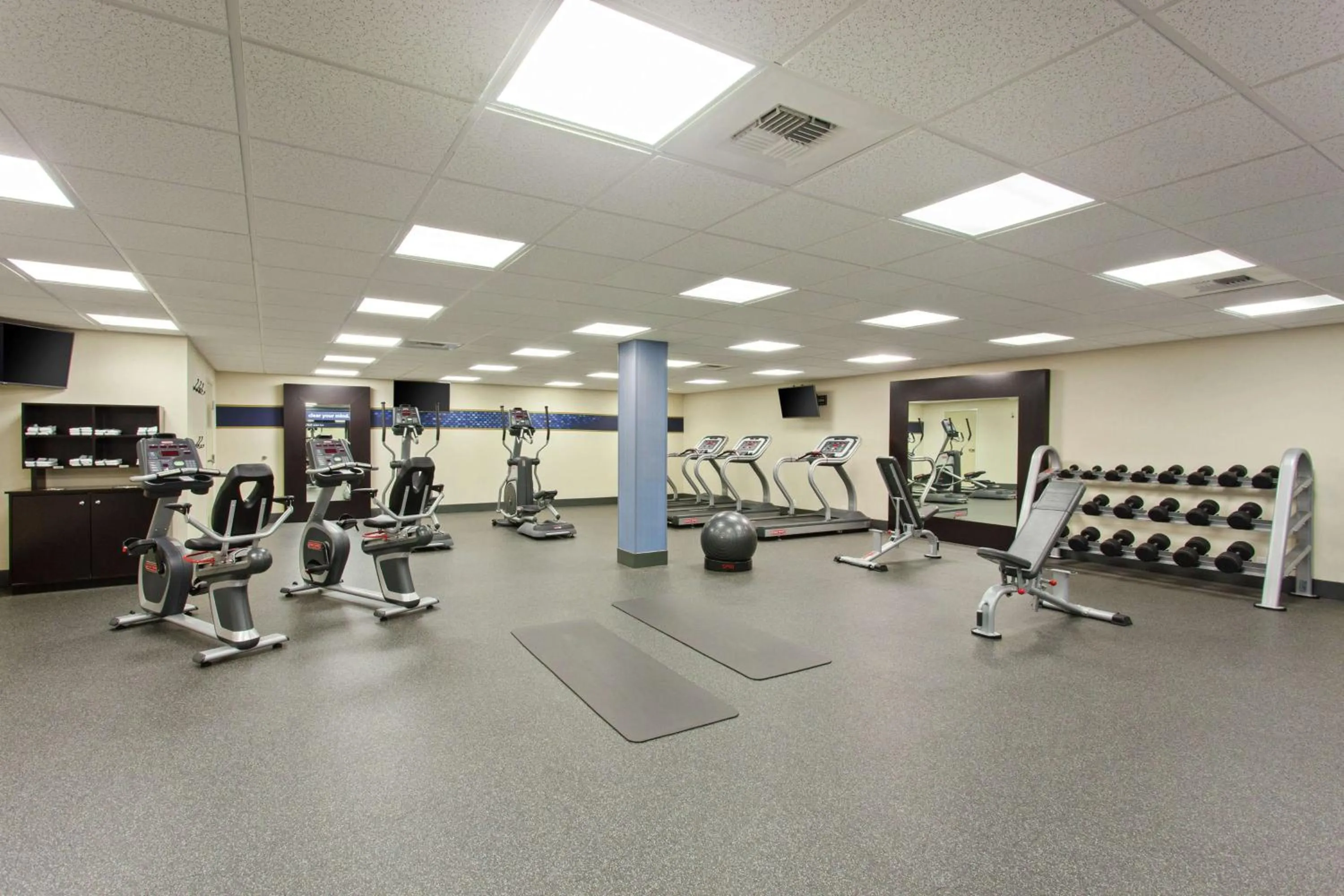 Fitness centre/facilities in Hampton Inn Seattle/Everett Downtown