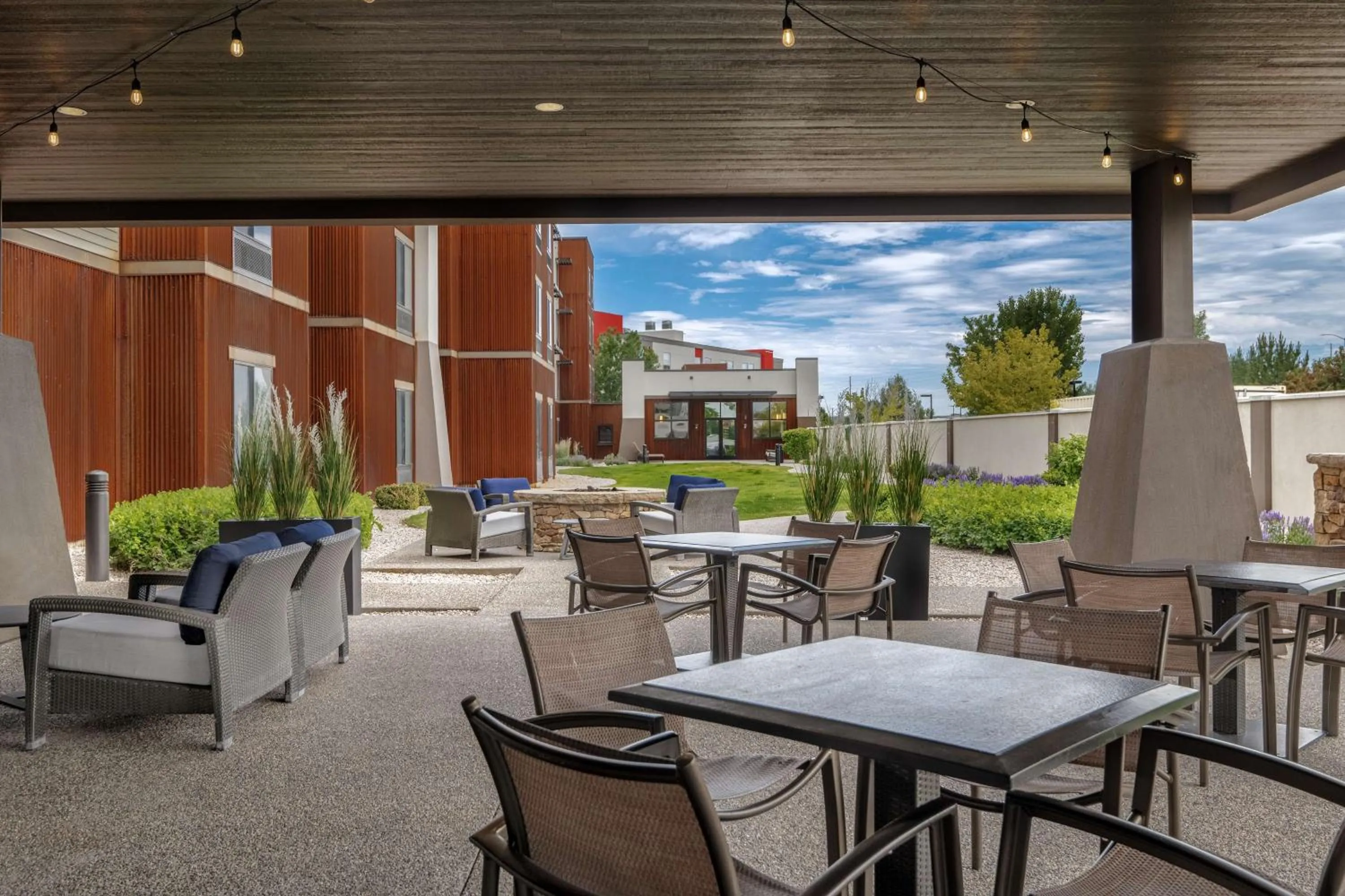 Patio in Homewood Suites by Hilton Billings