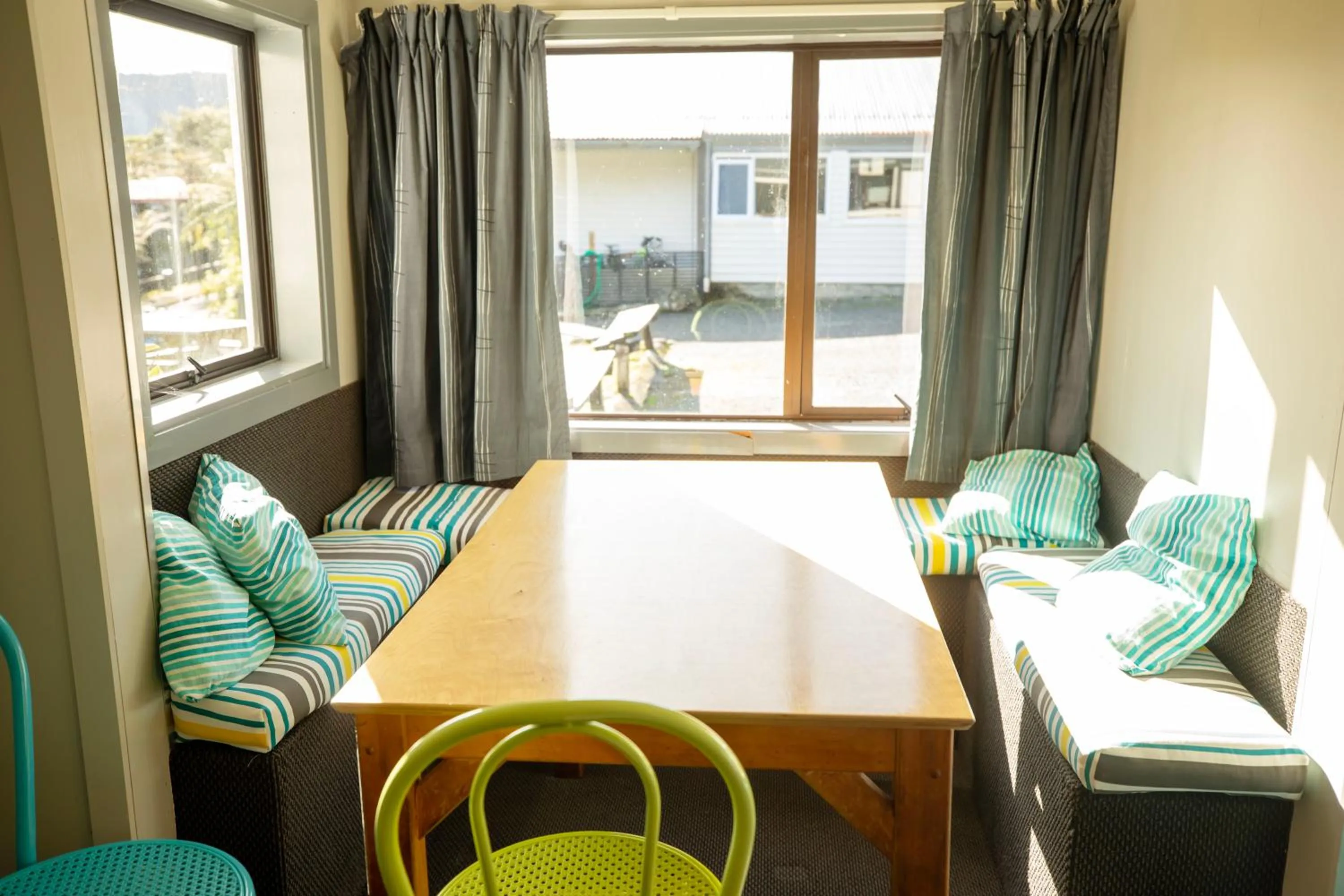 Dining area in Ivorytowers Accommodation