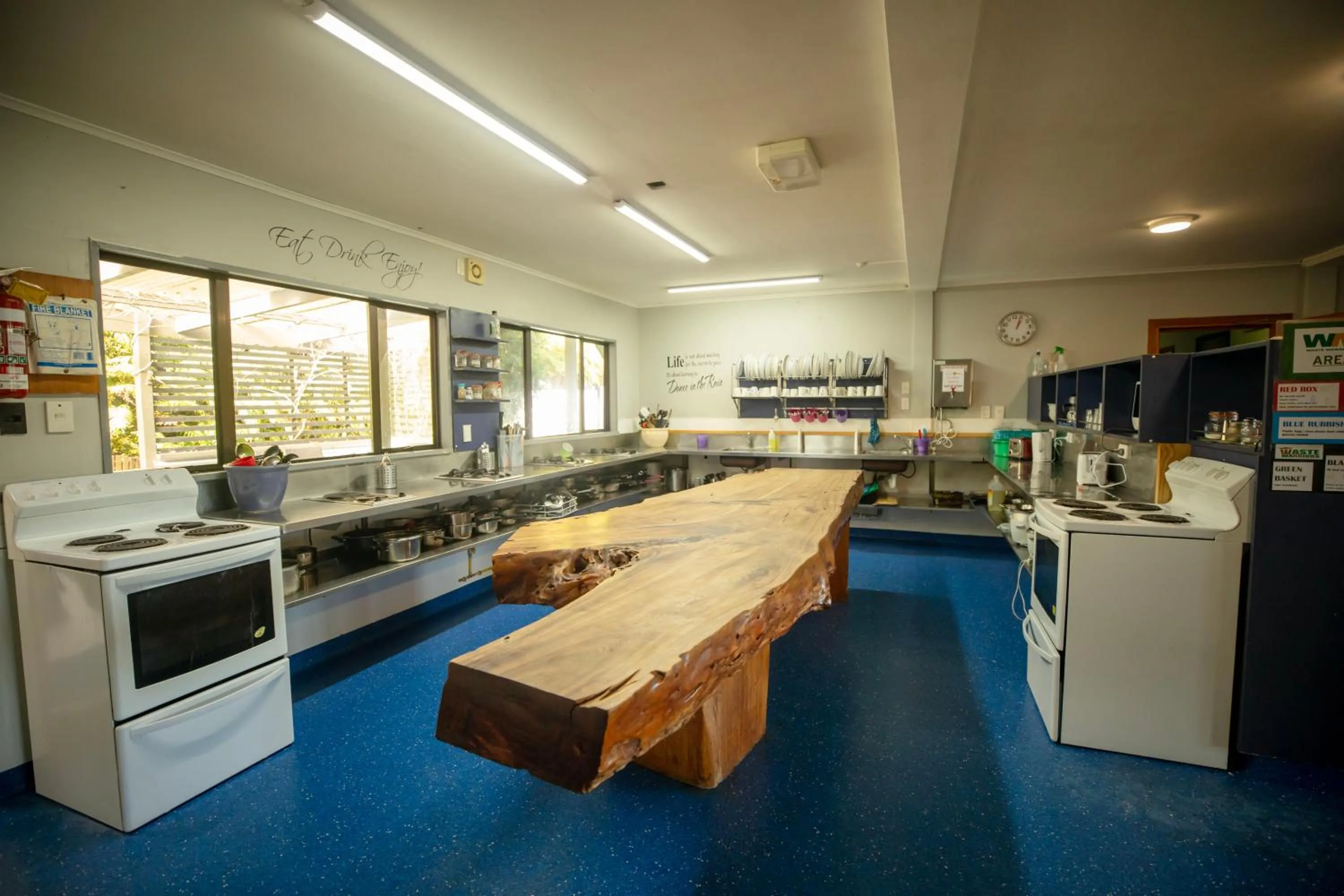 Communal kitchen in Ivorytowers Accommodation