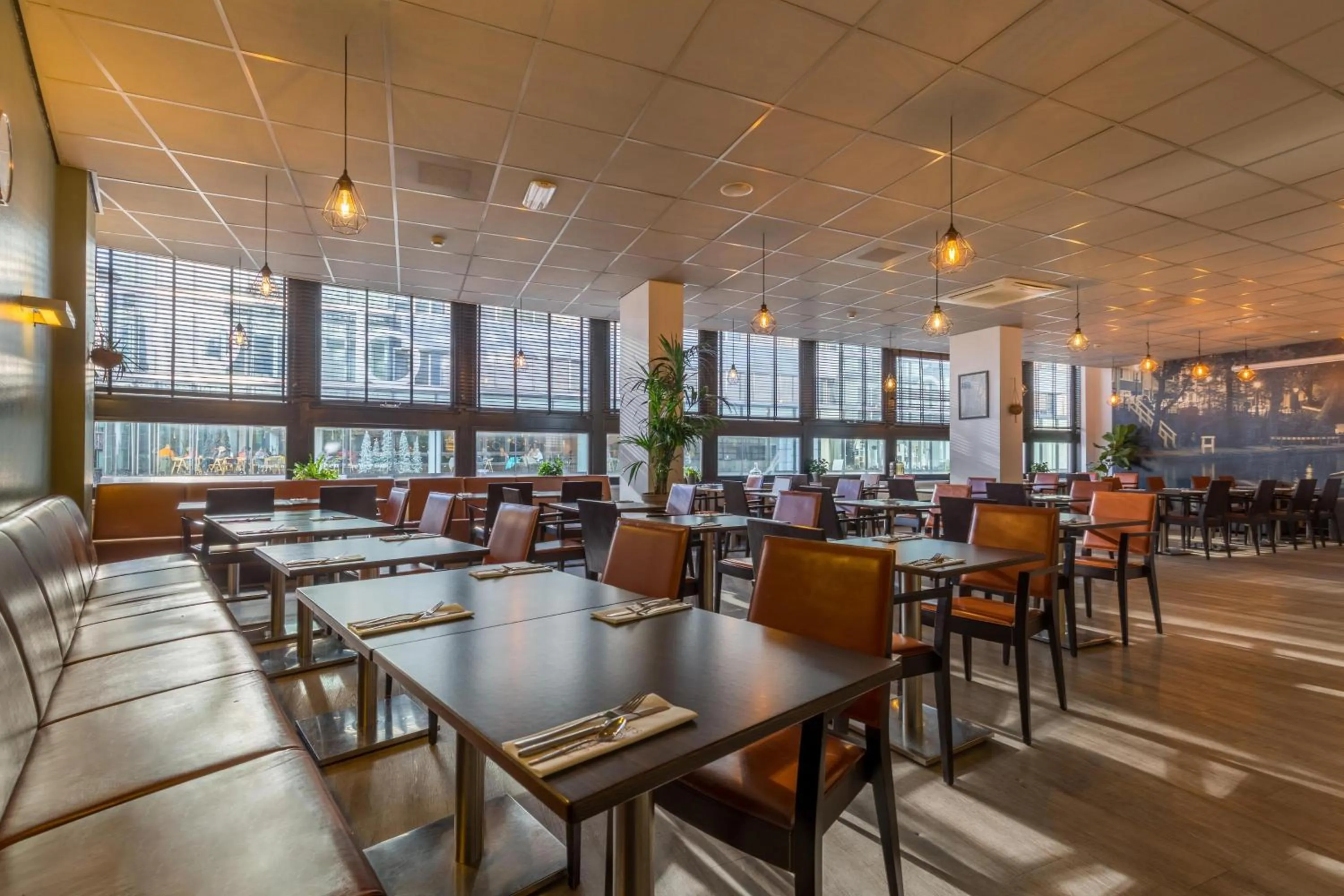 Breakfast in Leonardo Hotel Utrecht City Center