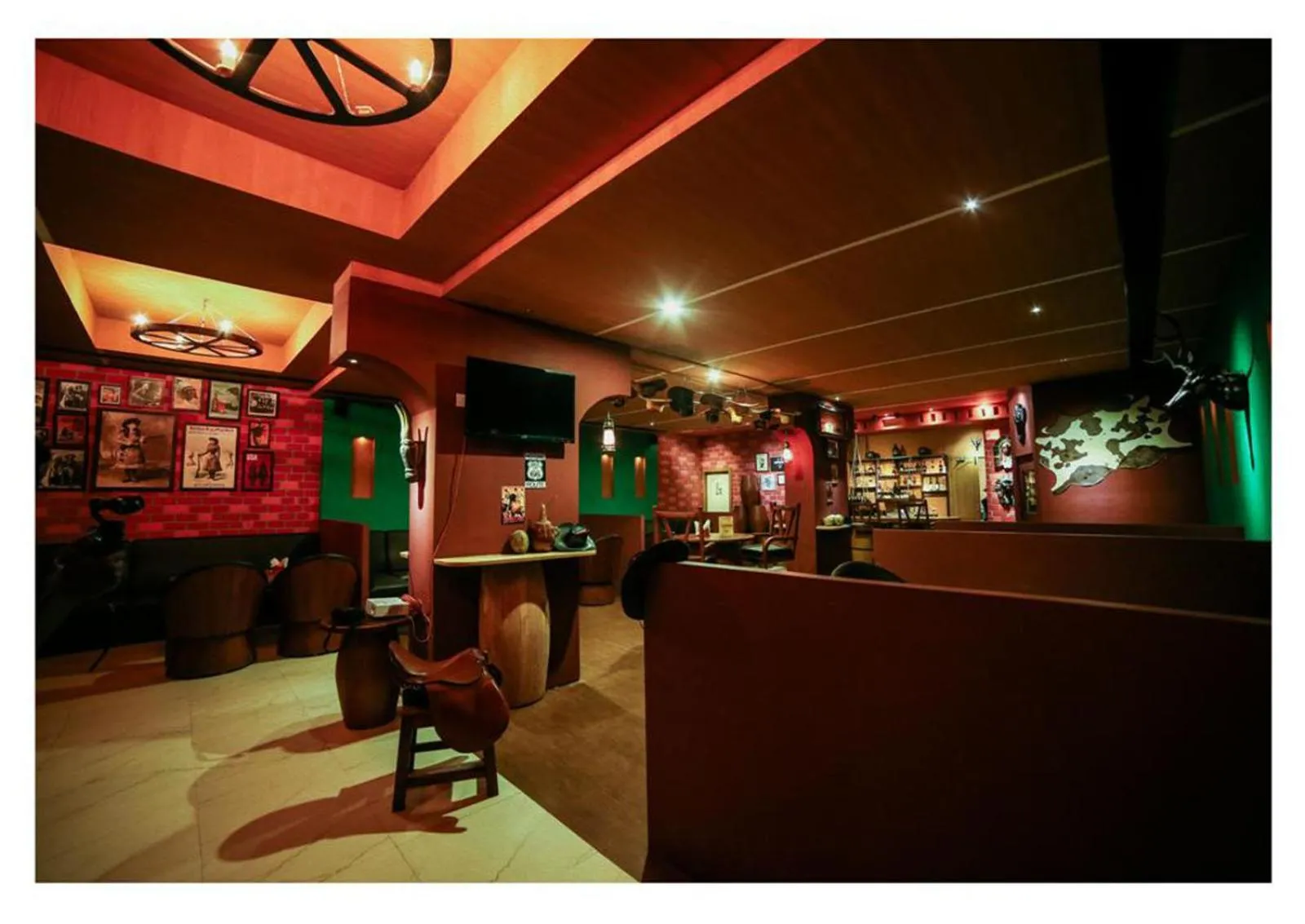 Lounge or bar in Poppys Hotel Madurai