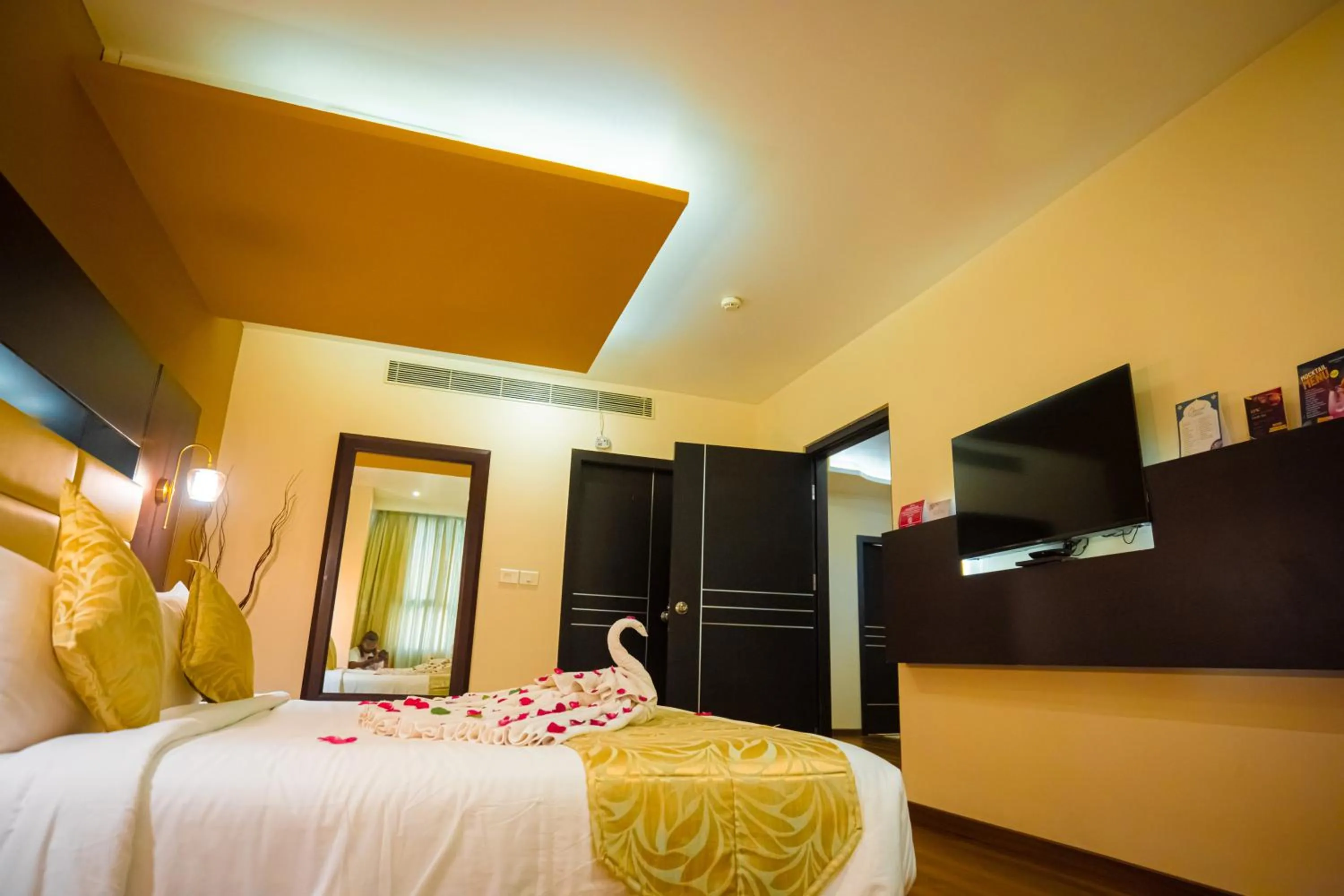 Bed in Poppys Hotel Madurai