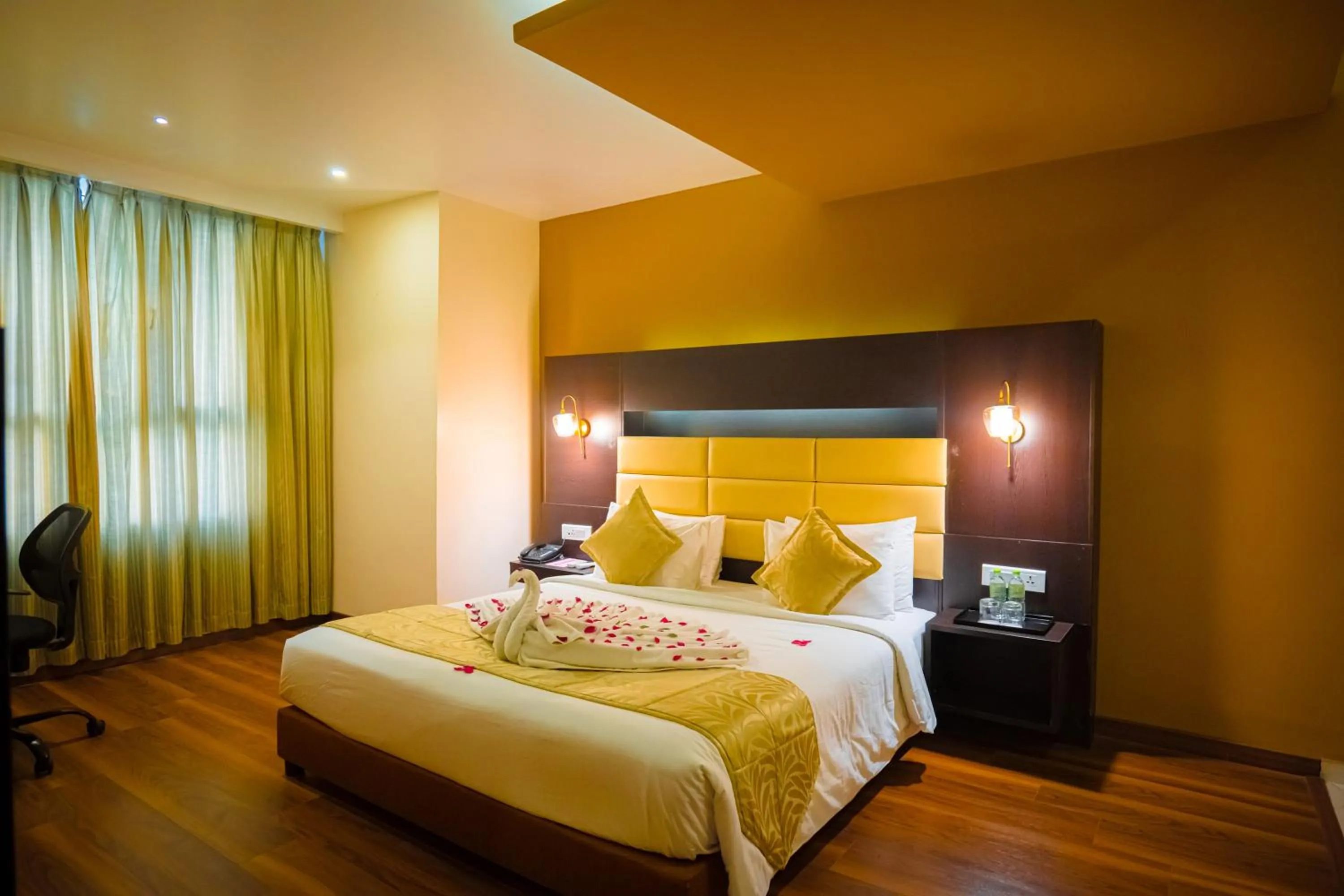 Bedroom, Bed in Poppys Hotel Madurai