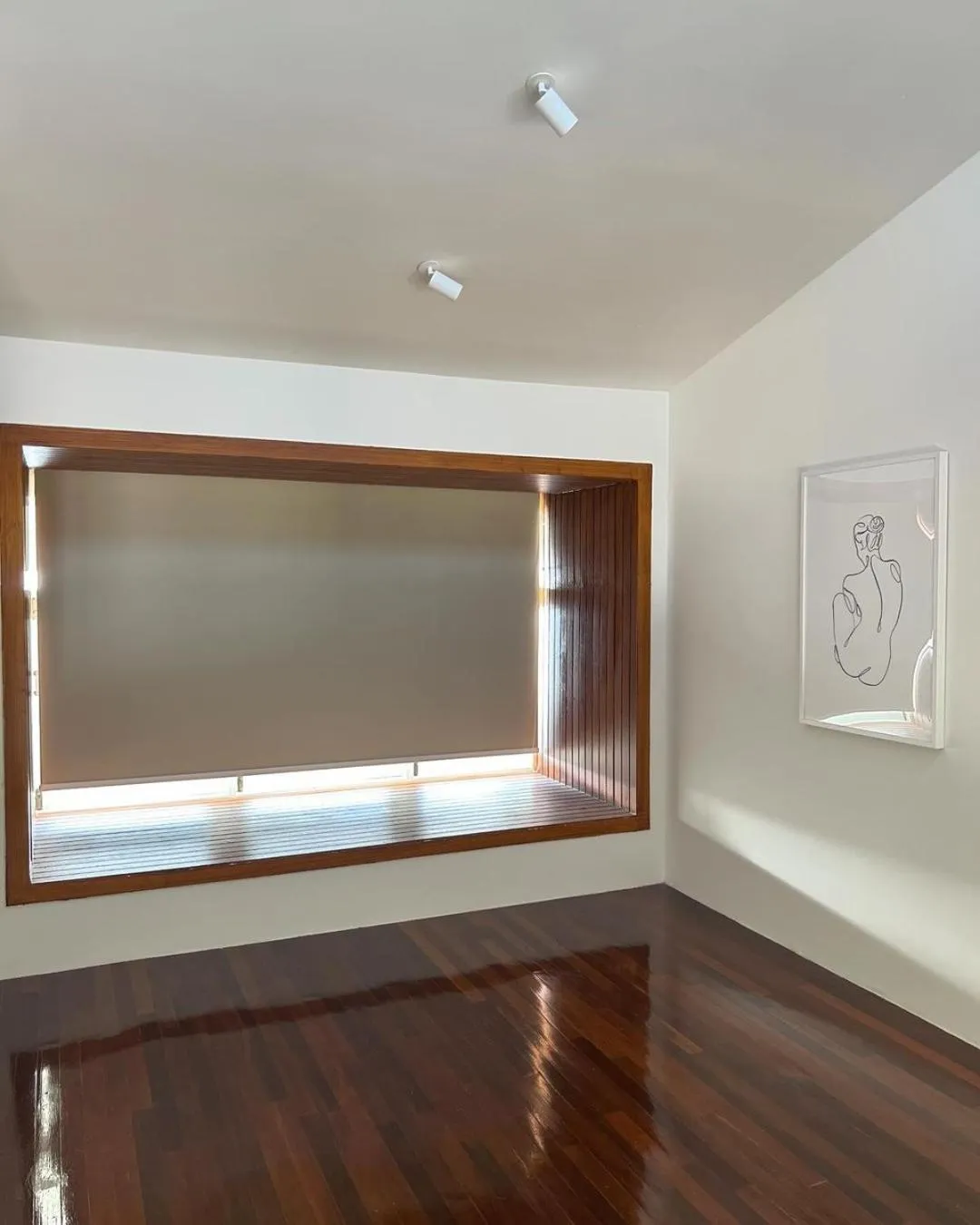 Seating area in Sense of Haiya