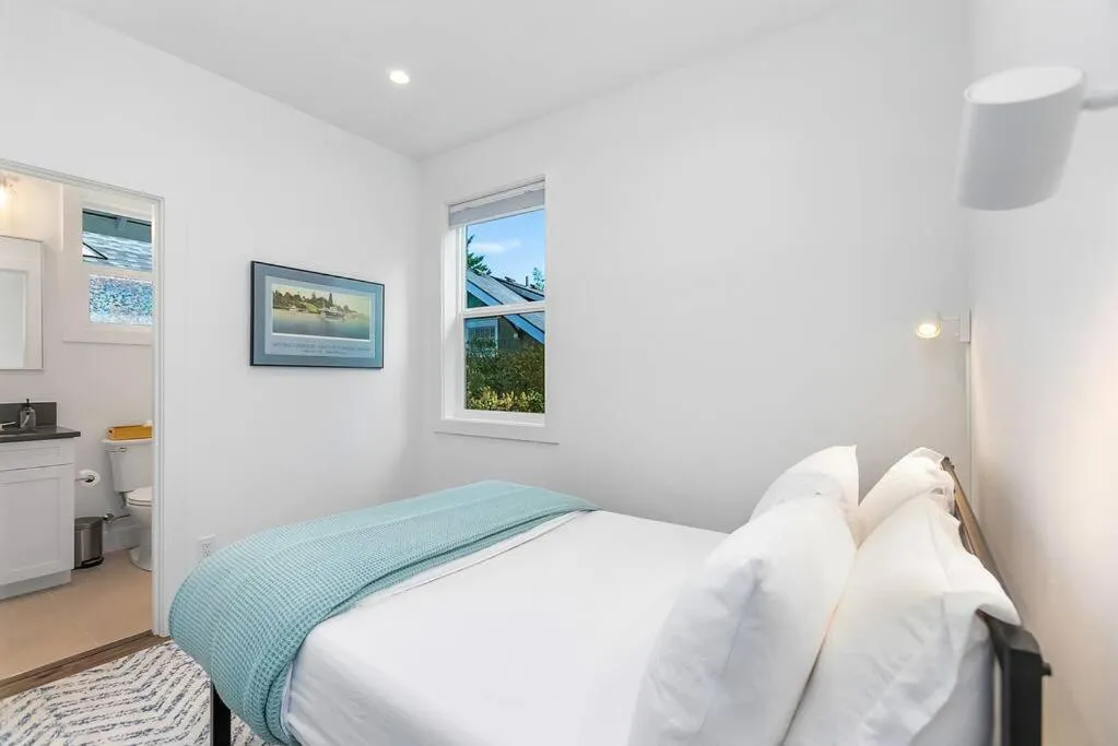 Bed in The Greenwood Gem