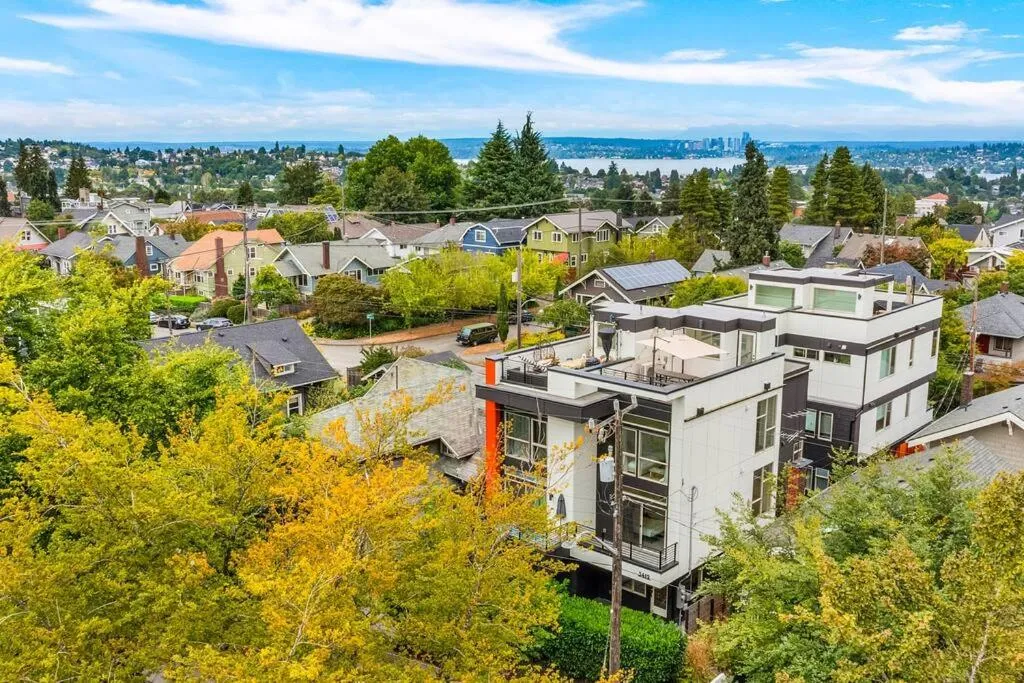 Autumn Leaves in Jefferson Park