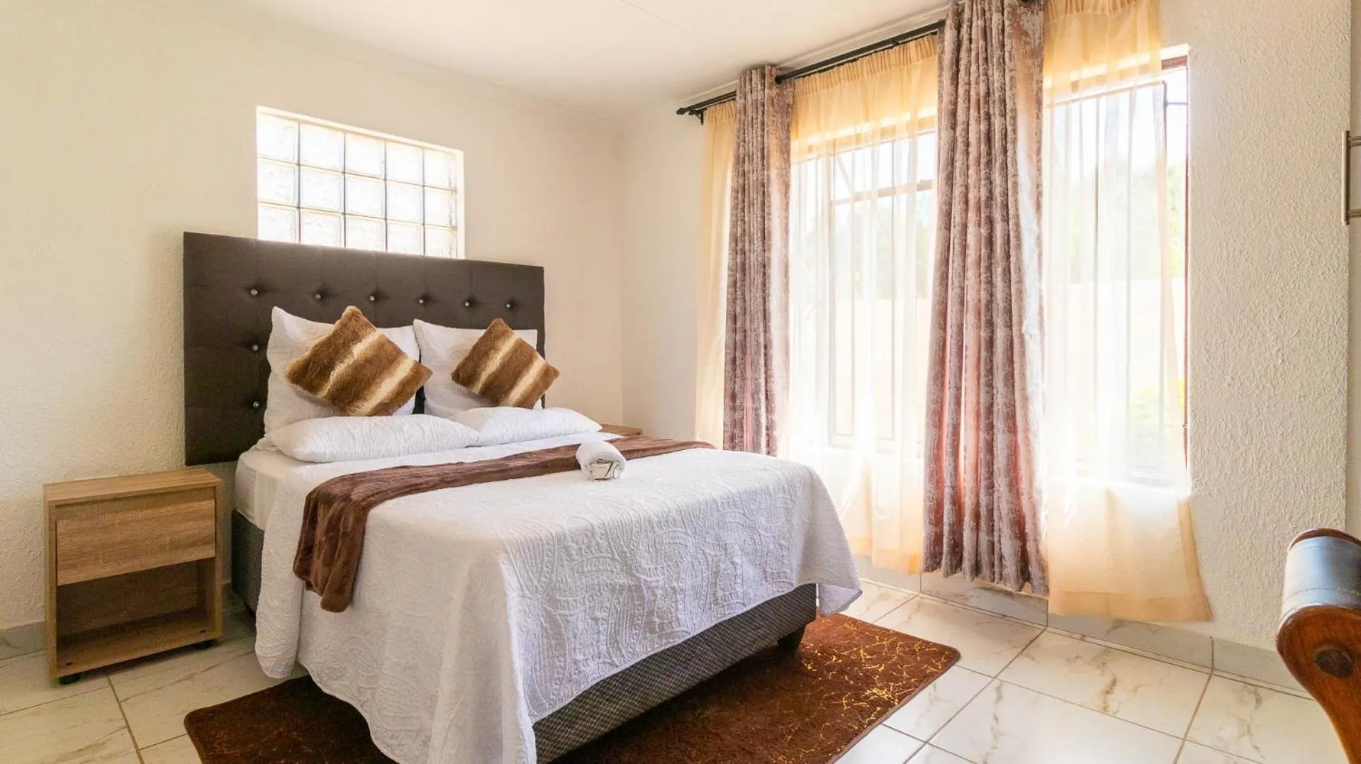 Bed in Meredale Lodge