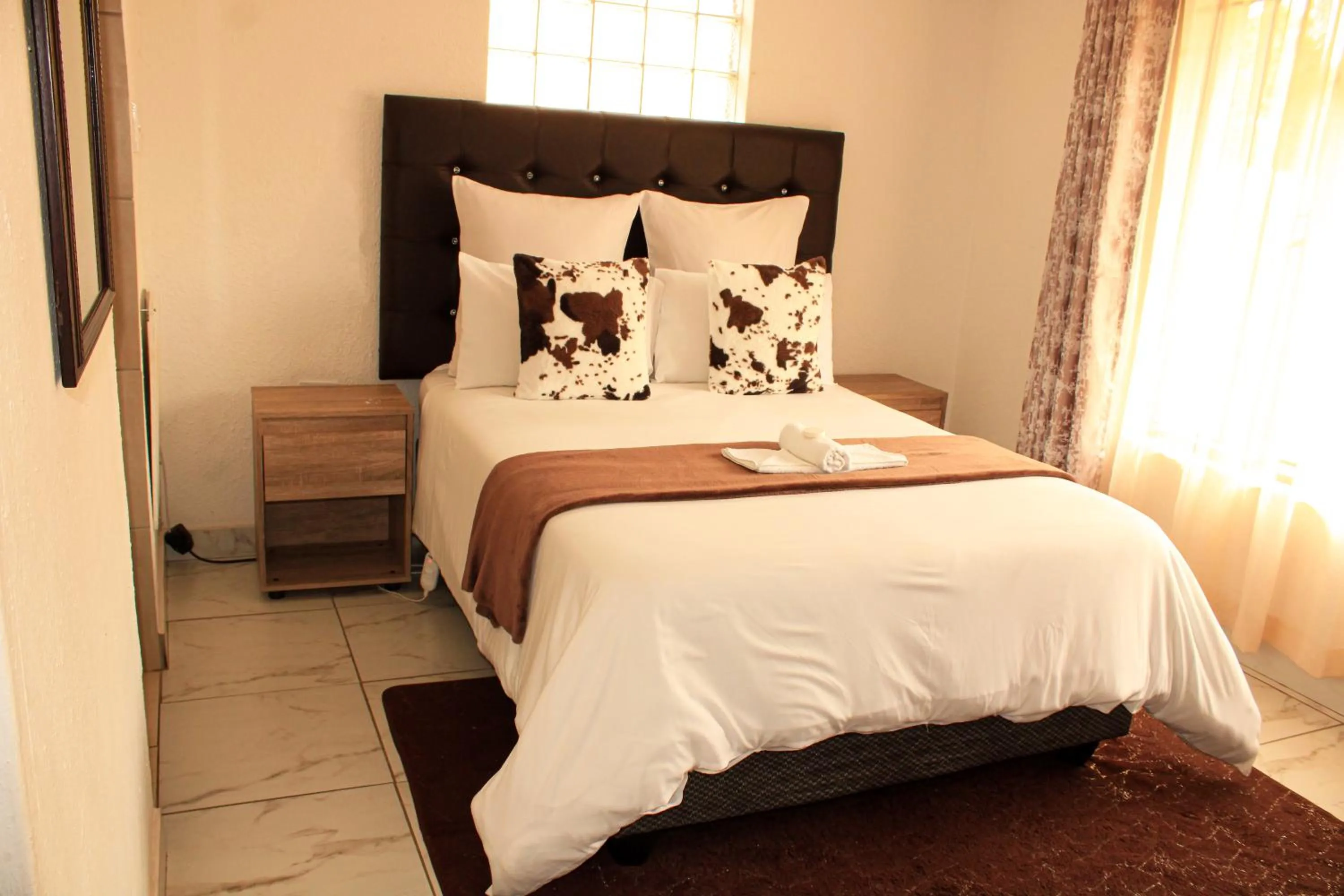 Bed in Meredale Lodge