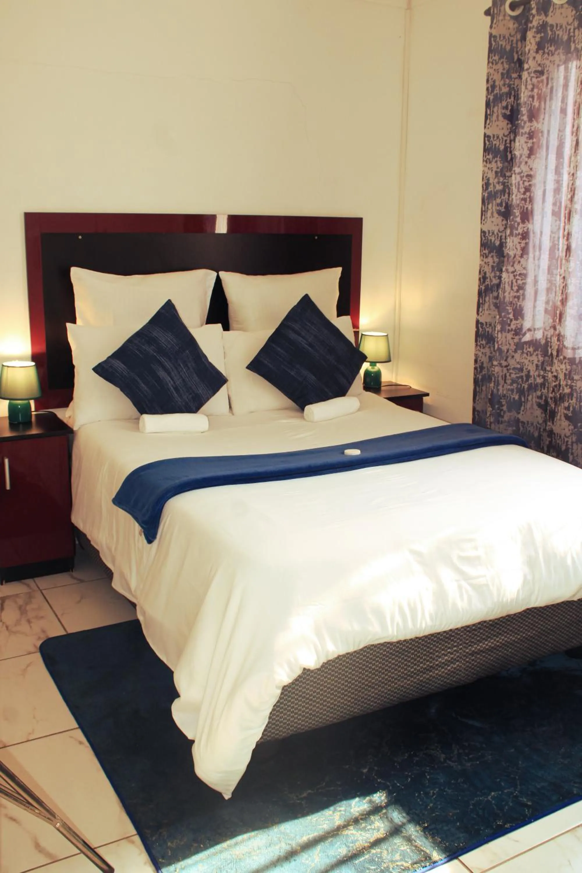 Bed in Meredale Lodge