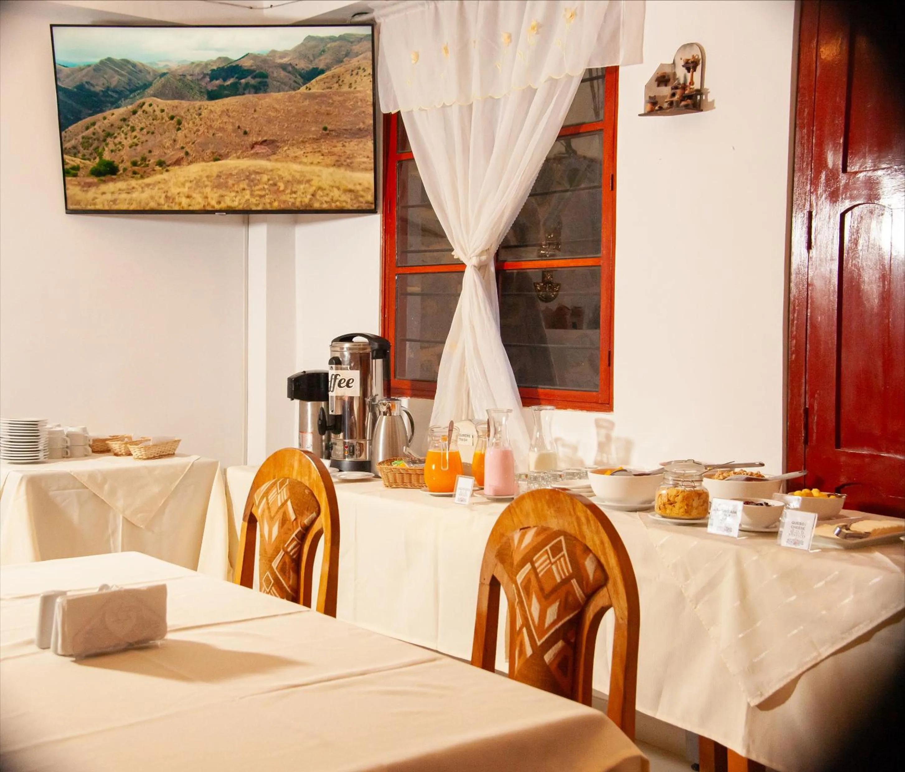 Buffet breakfast in Hotel Valle Mistico