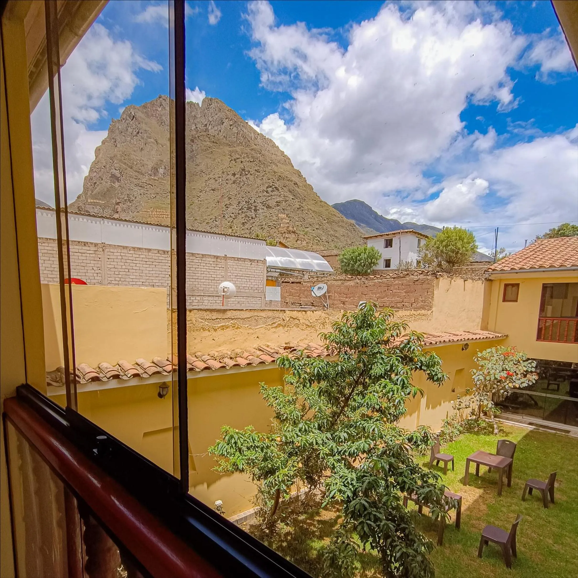 Garden view in Hotel Valle Mistico