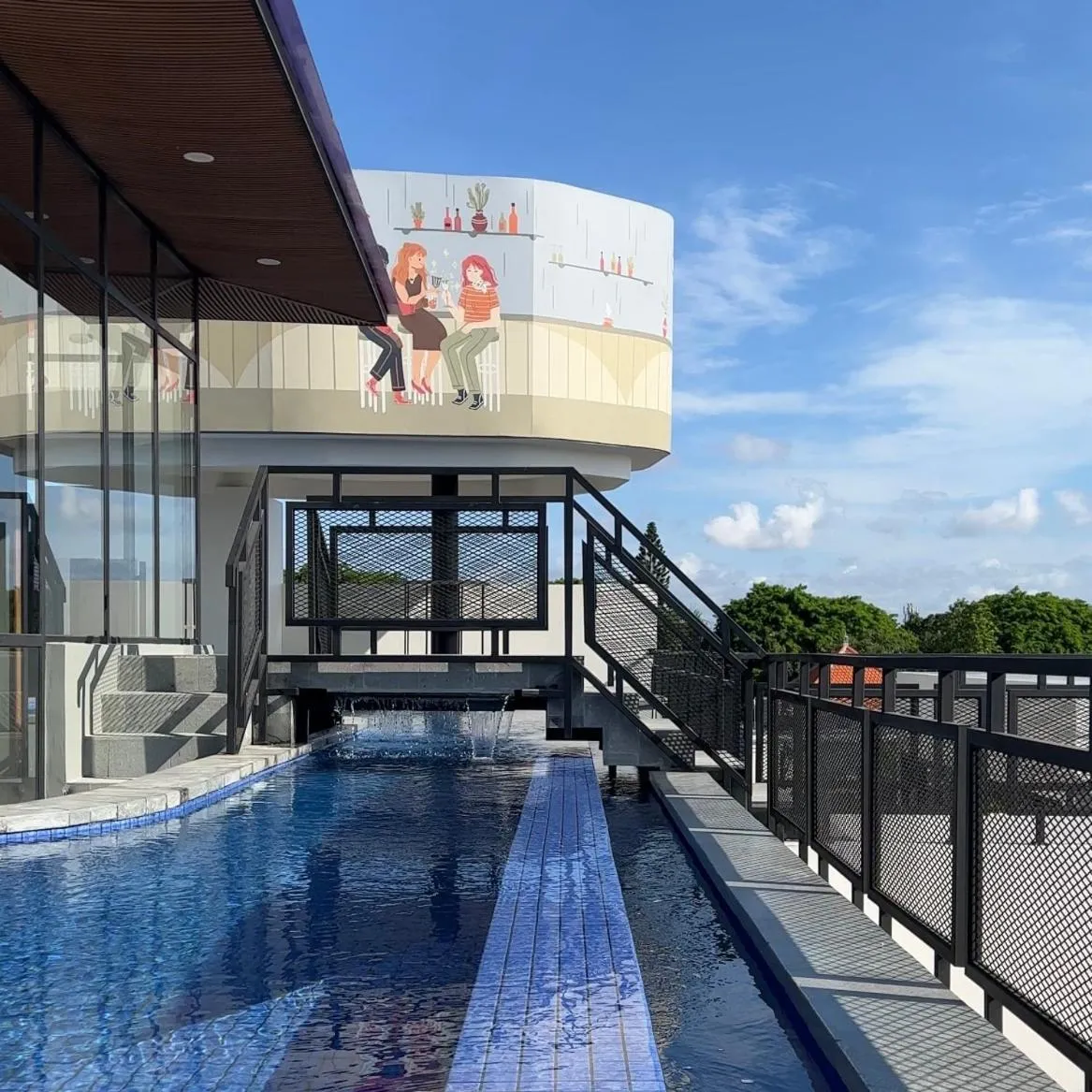 Swimming pool in Fouralivin