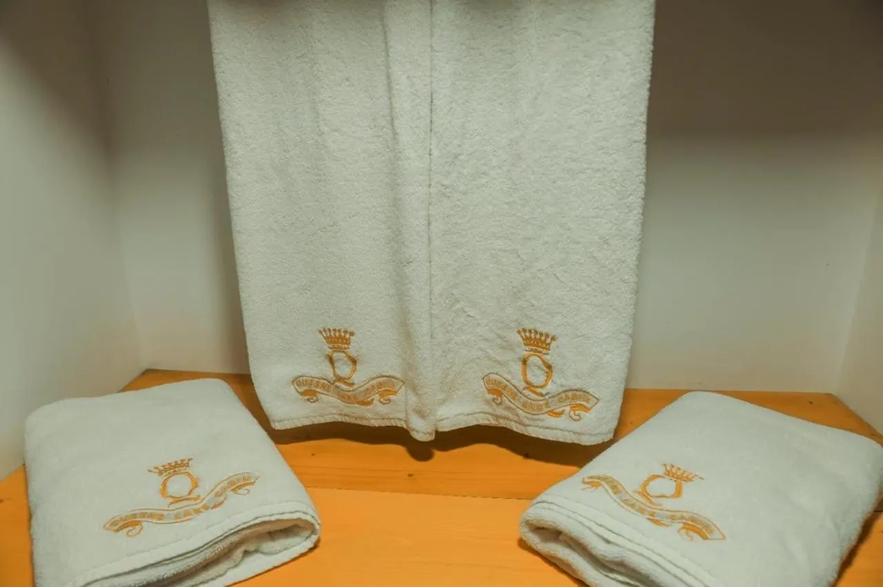 towels, Bed in Queens Lake Cabin