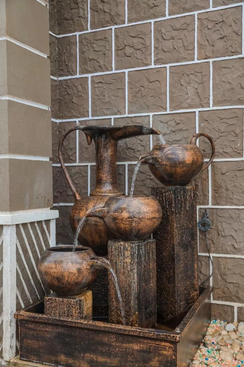 Property building in Queens Lake Cabin