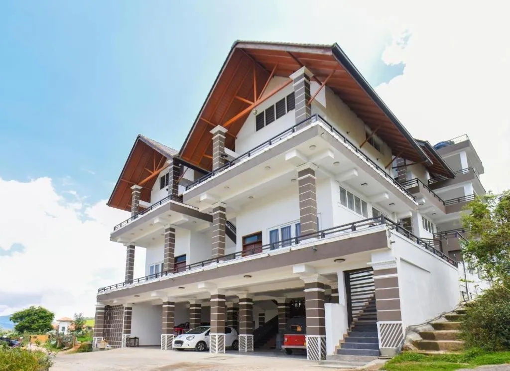 Property building in Queens Lake Cabin