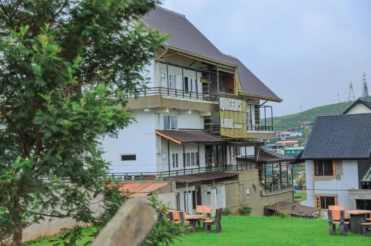 Property building in Queens Lake Cabin