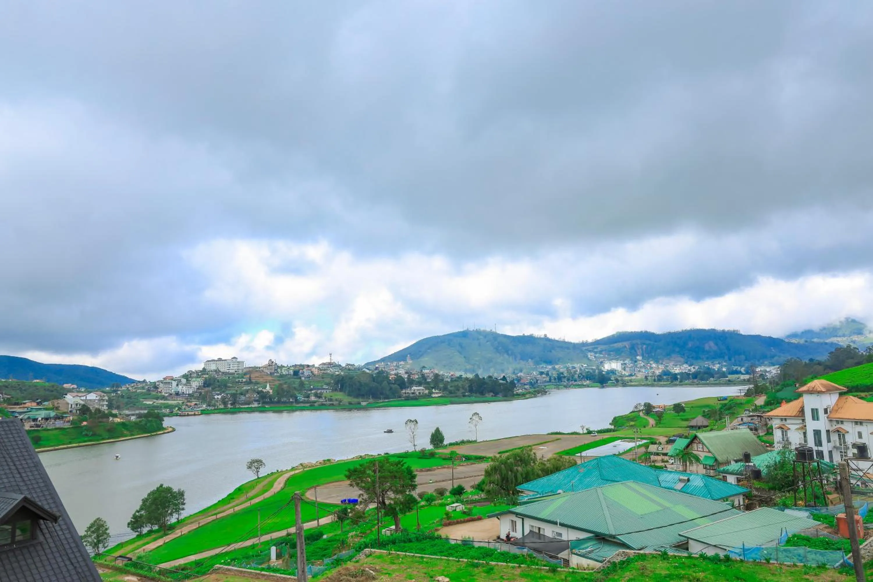 Lake view in Queens Lake Cabin