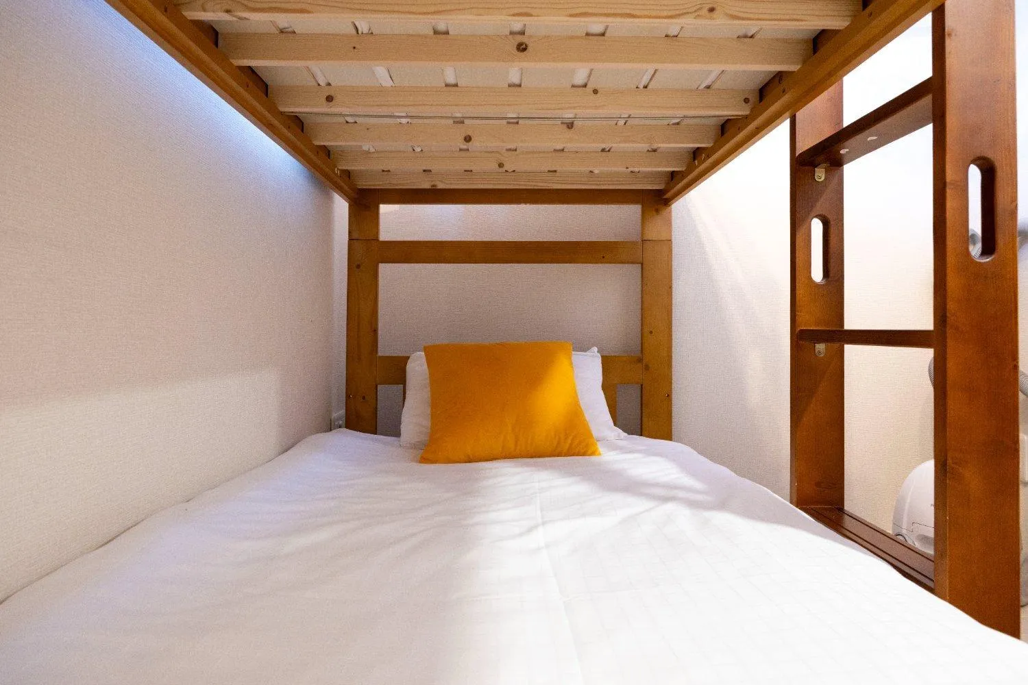 Bed in Ferio Kamata II