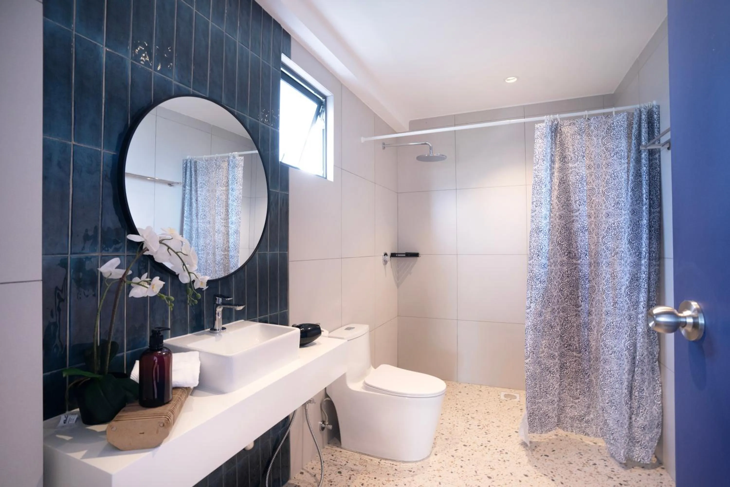 Shower in Ukiyo Suites