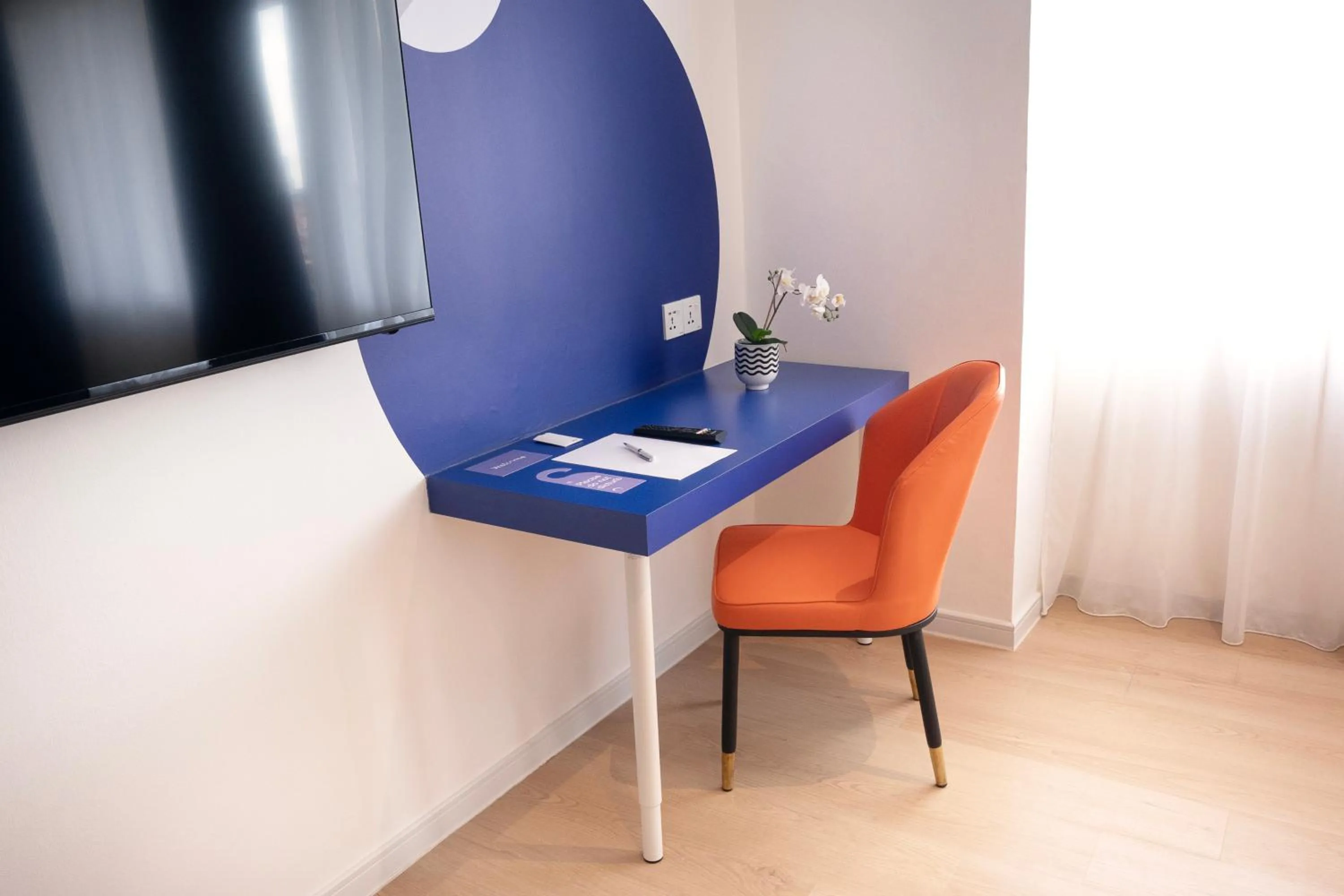 Seating area in Ukiyo Suites