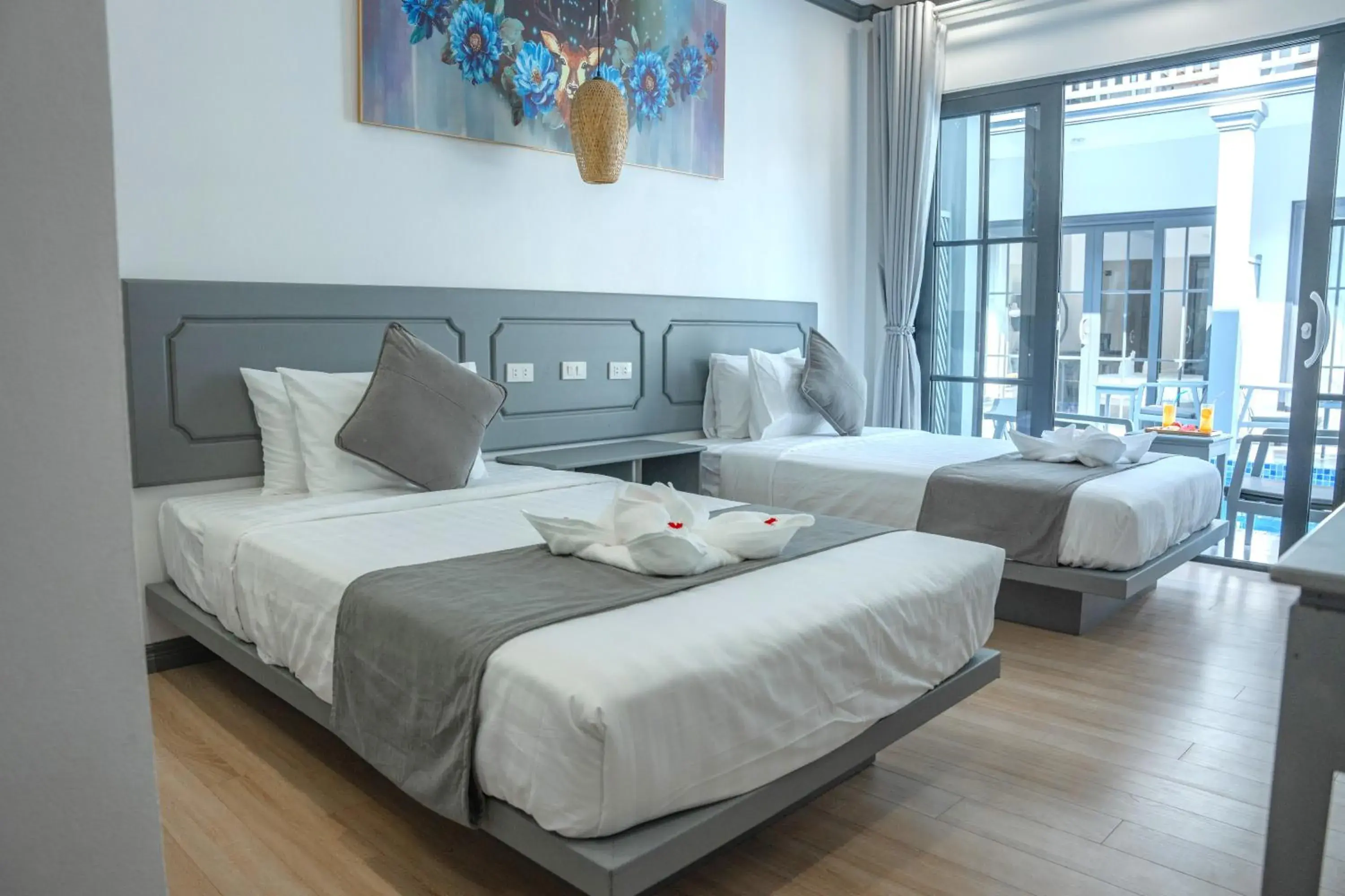 Twin Room with Pool View in LuangPrabang Pearl Hotel Twin Room with Pool View in LuangPrabang Pearl Hotel