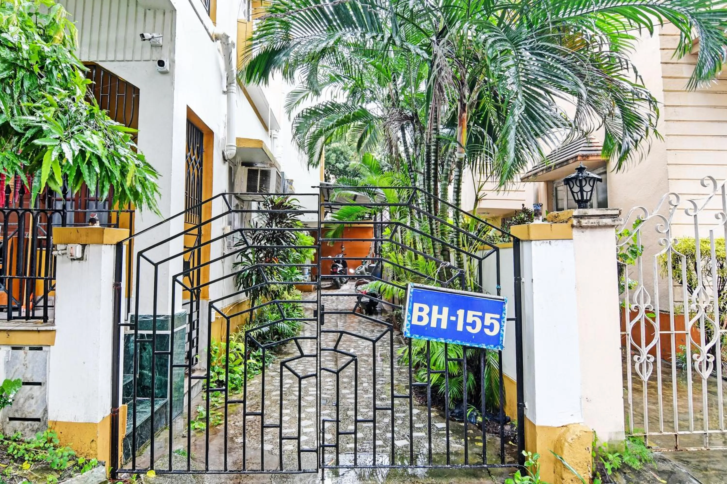 Facade/entrance in Hotel O Flagship The Image A Quality Stay