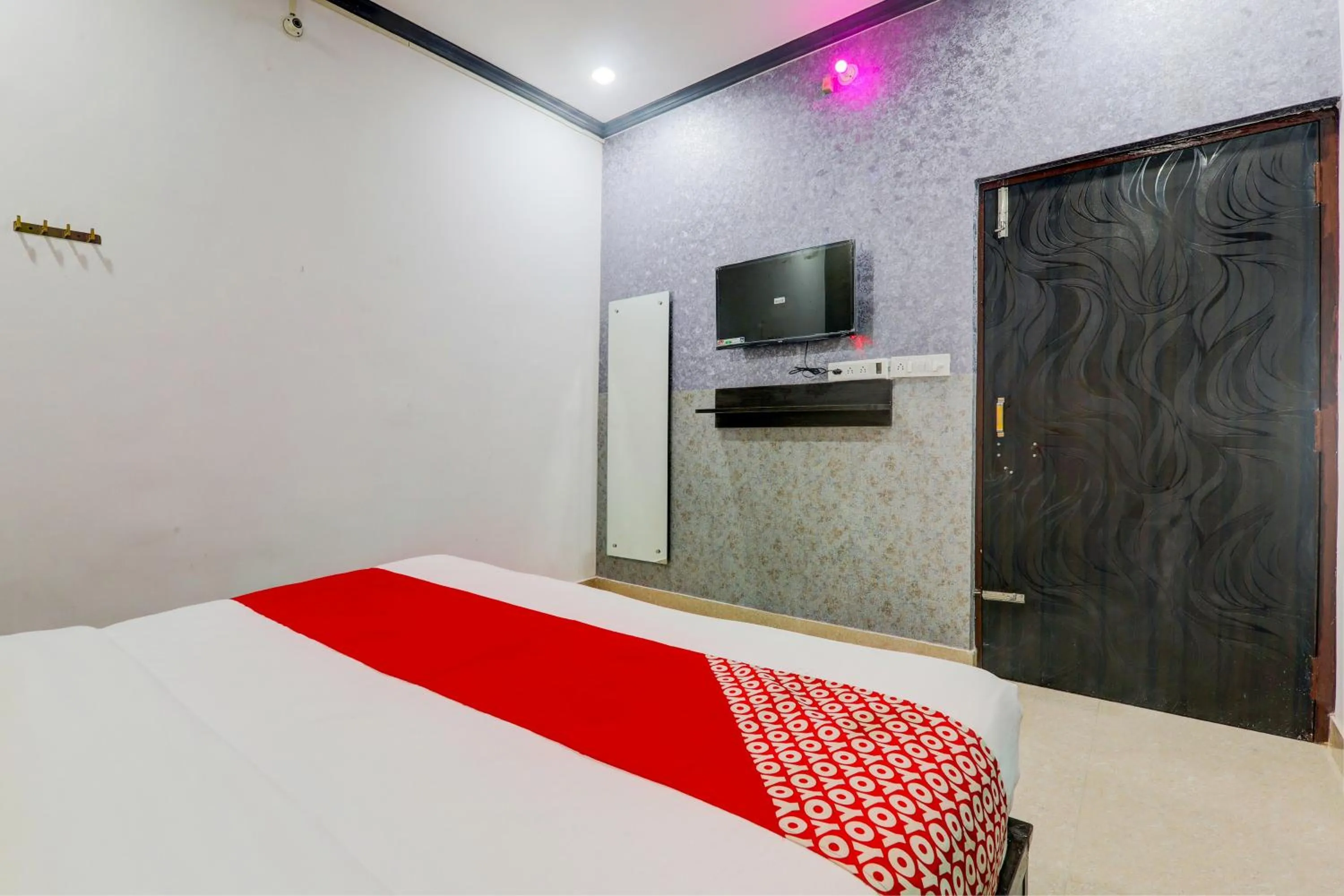 Lobby or reception, Bed in Hotel O Ideal Inn