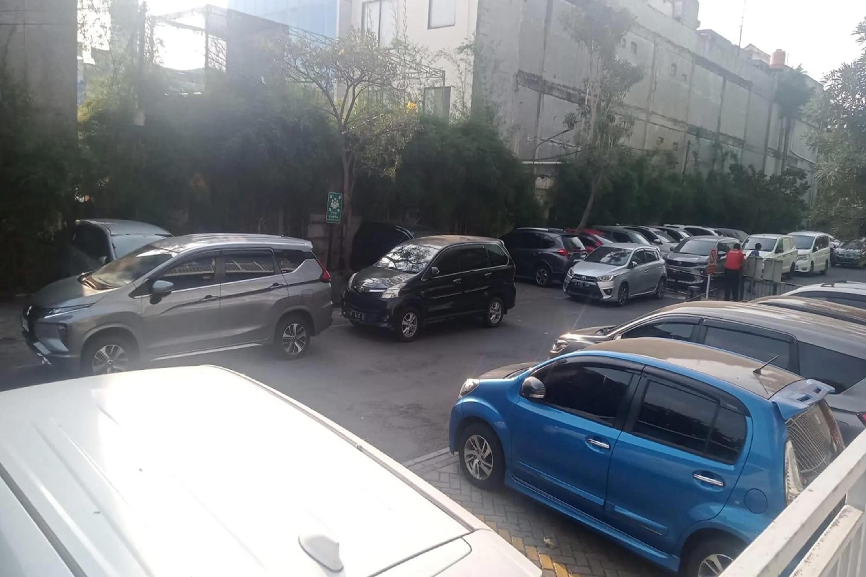 Parking in Queen Room 2 @ Grand Center Point Apartment