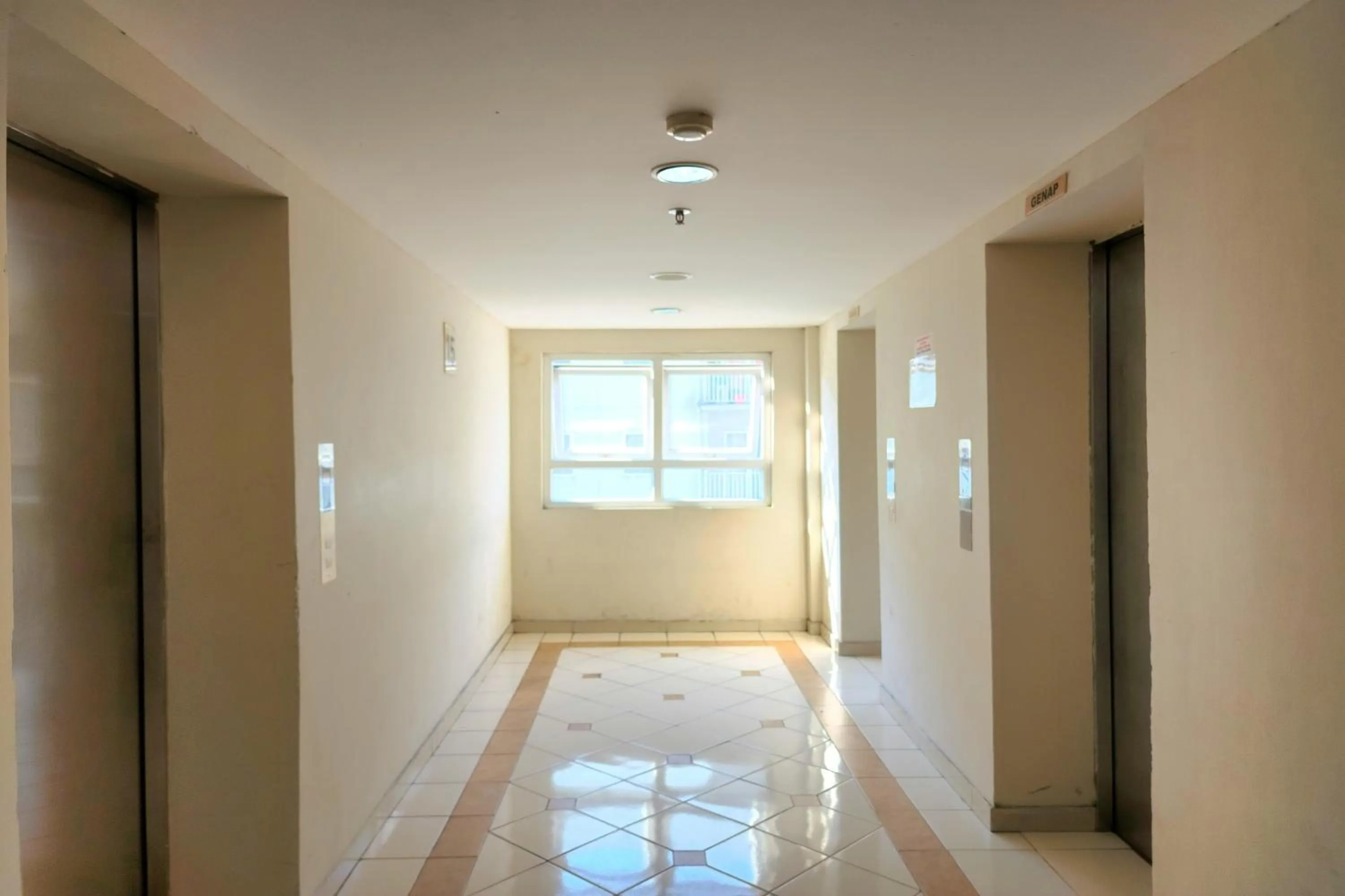 Decorative detail in Queen Room 2 @ Grand Center Point Apartment