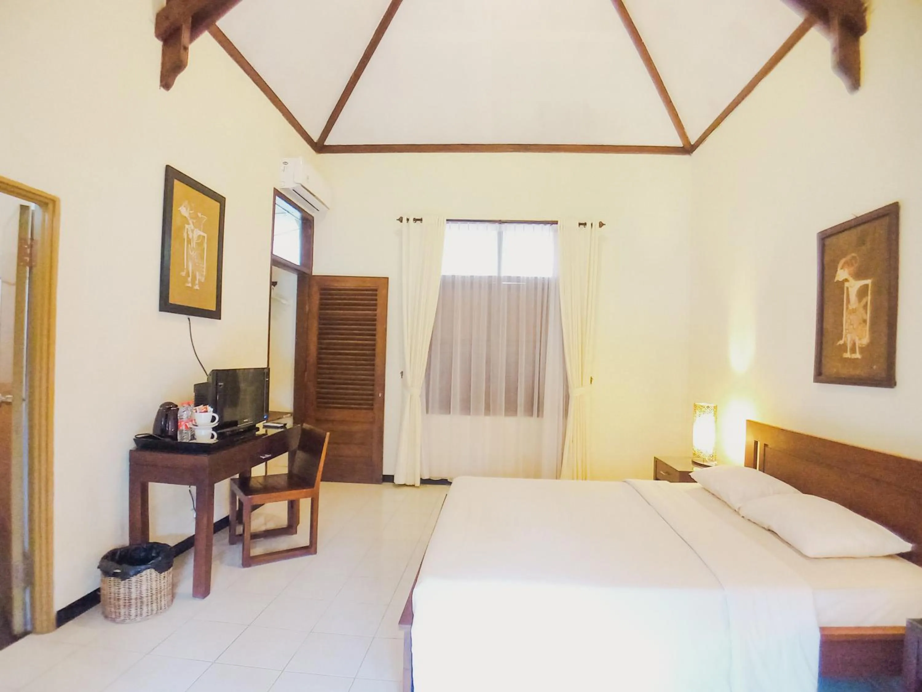 TV and multimedia in Margo Utomo Hill View Resort