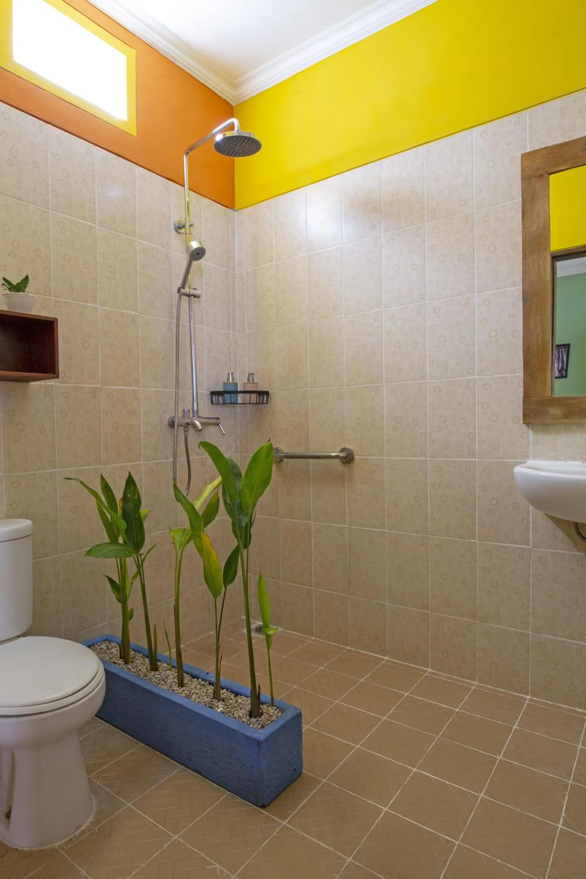 Shower in Urban Haven Sanur