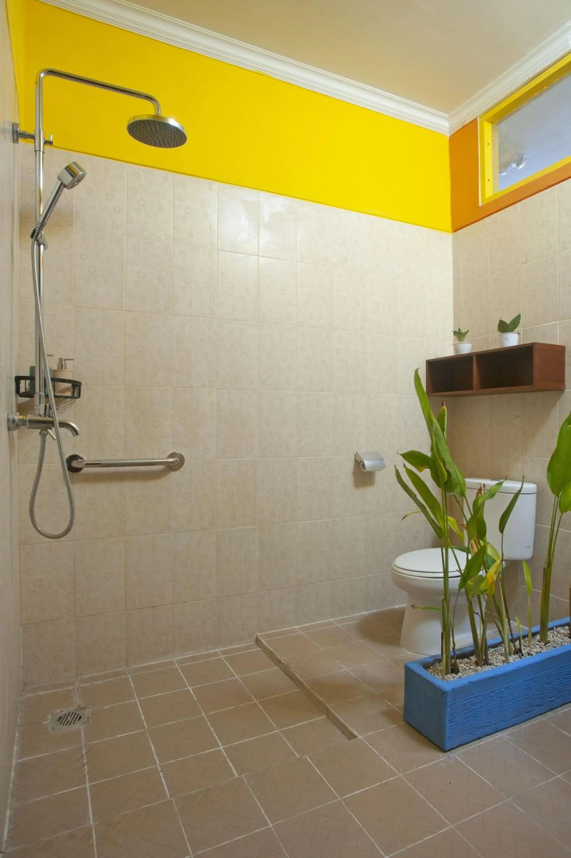 Shower in Urban Haven Sanur