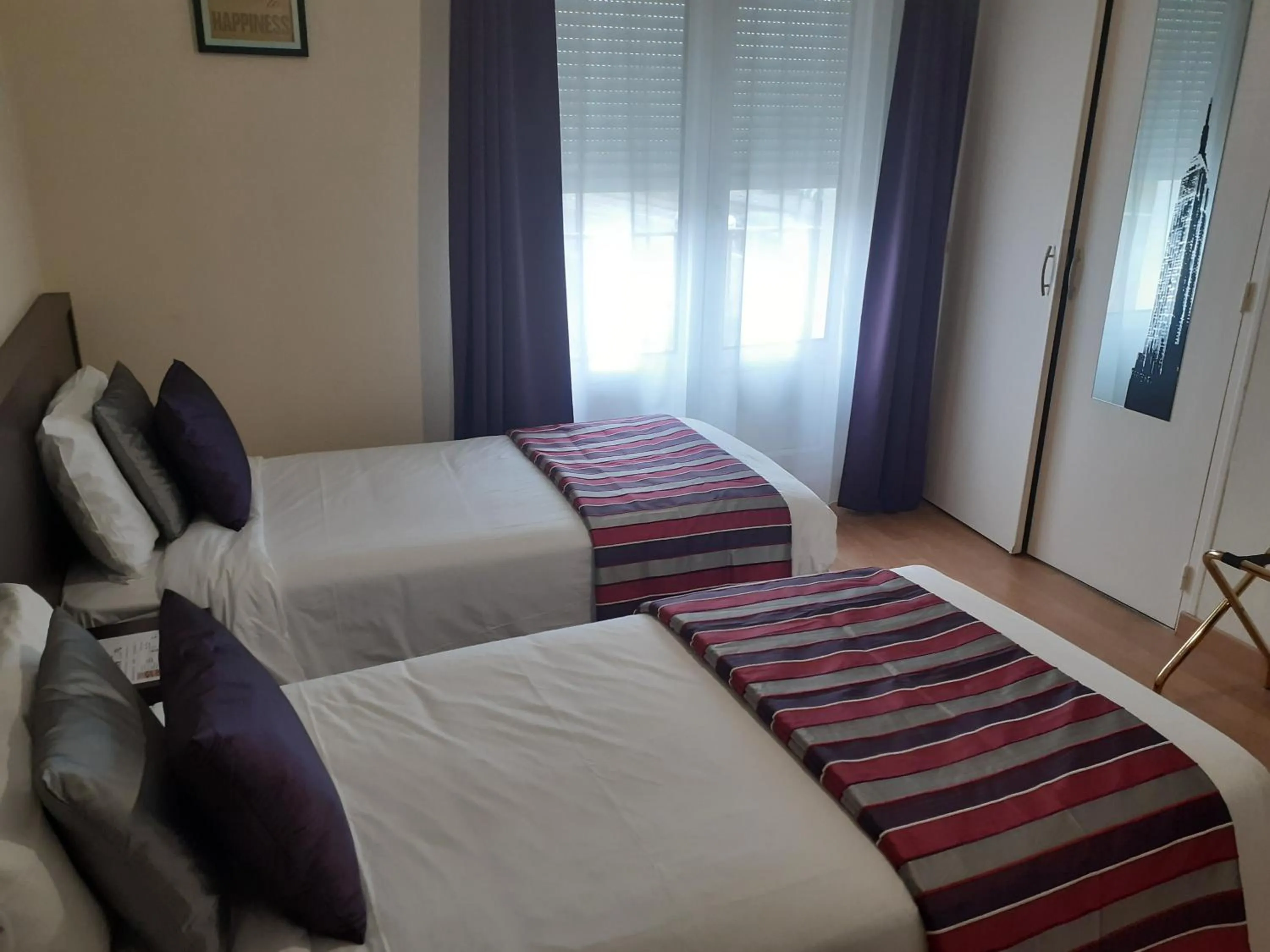 Bed in Le Chapeau Rouge