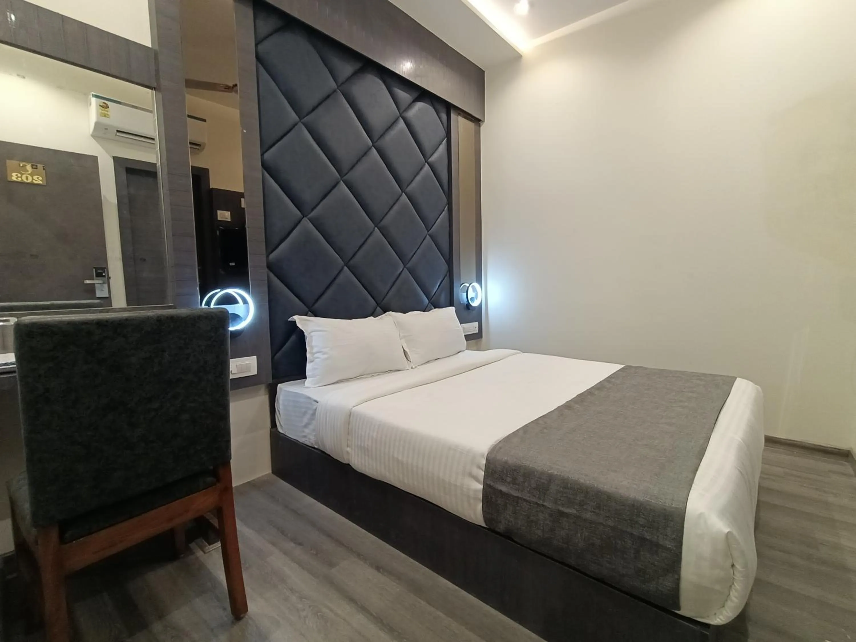 Bed in Hotel Classio Andheri - Near DN Nagar Metro Station