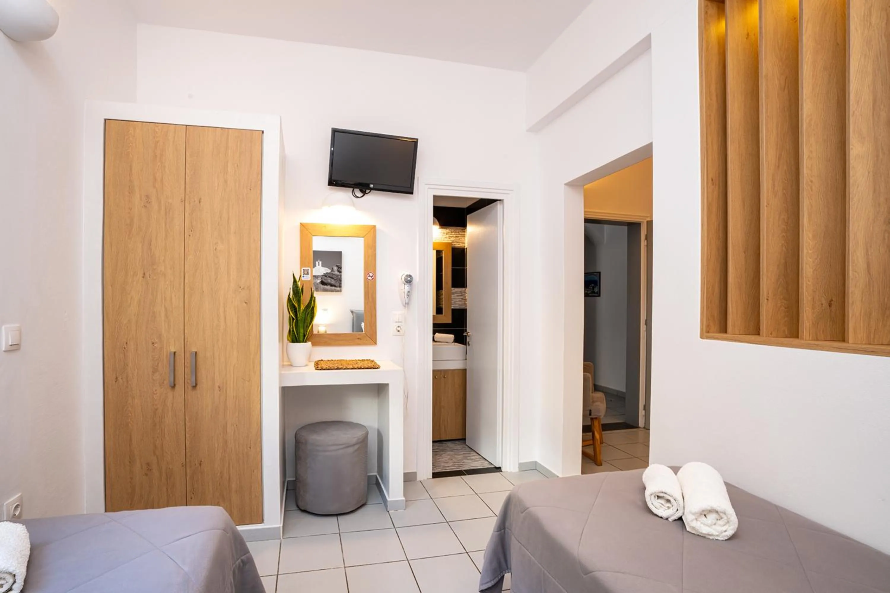 Photo of the whole room in Mosha Pension