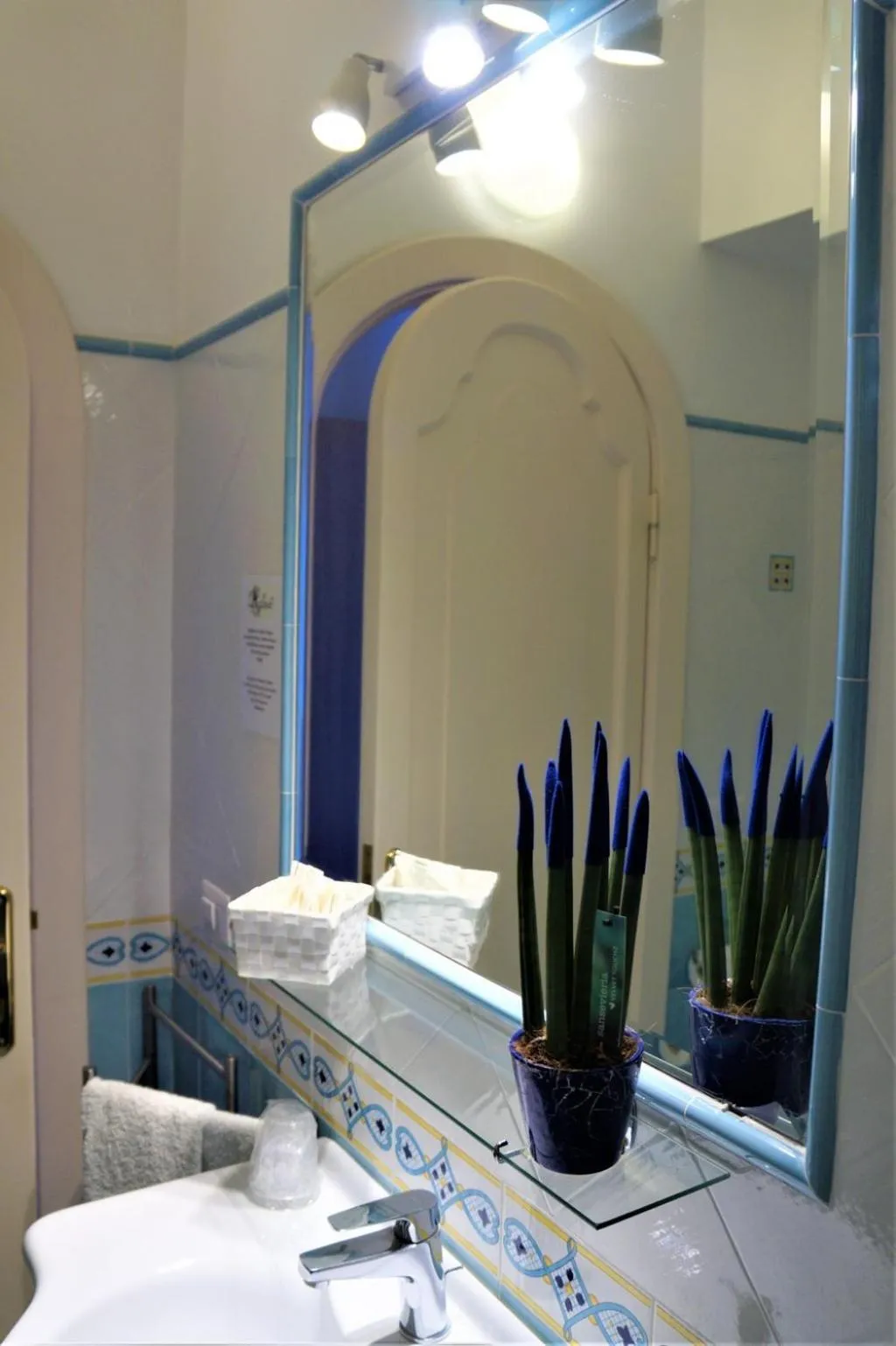 Bathroom, Bed in L'Arabesco B&B