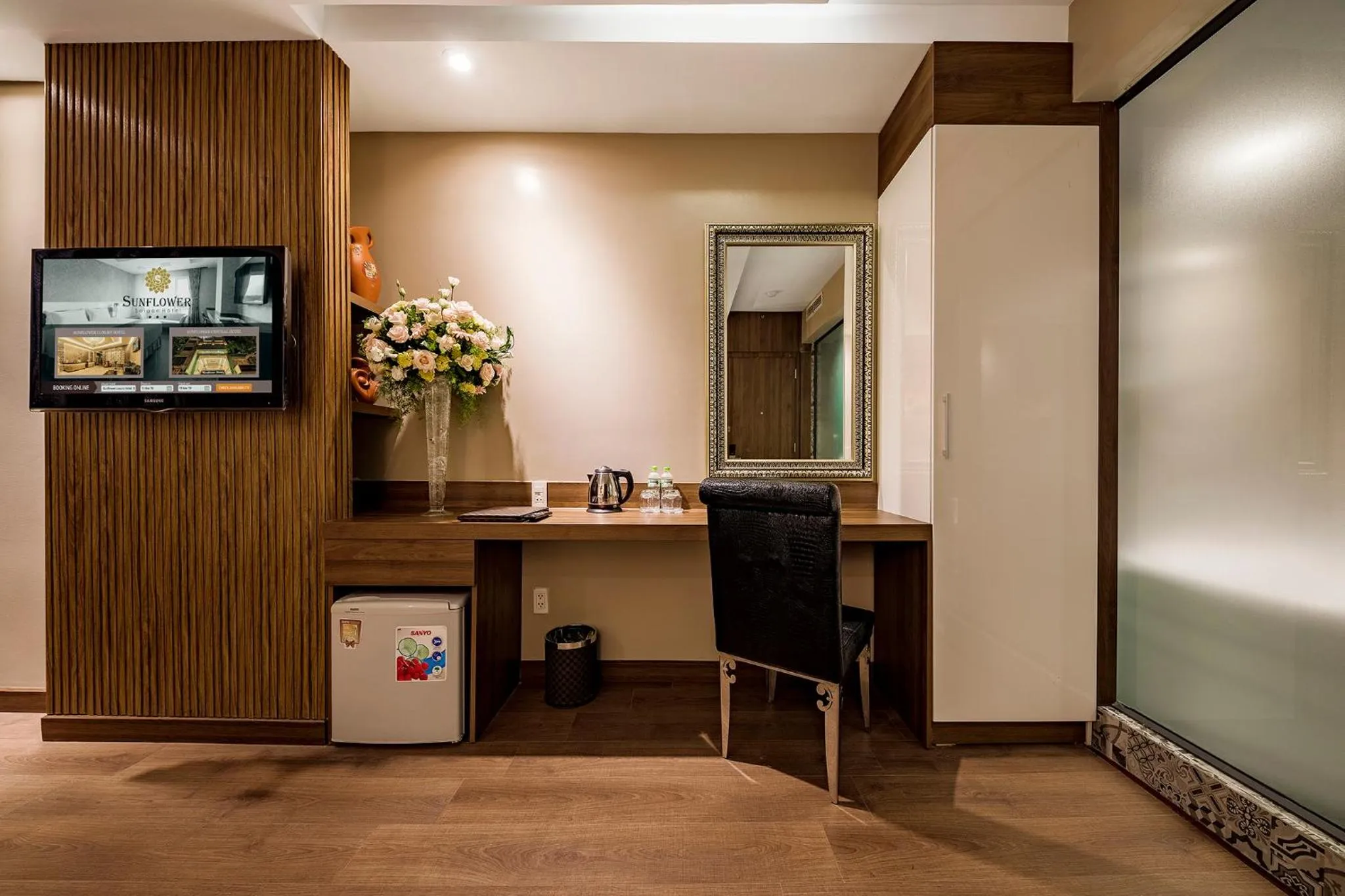 Sunflower Luxury Hotel