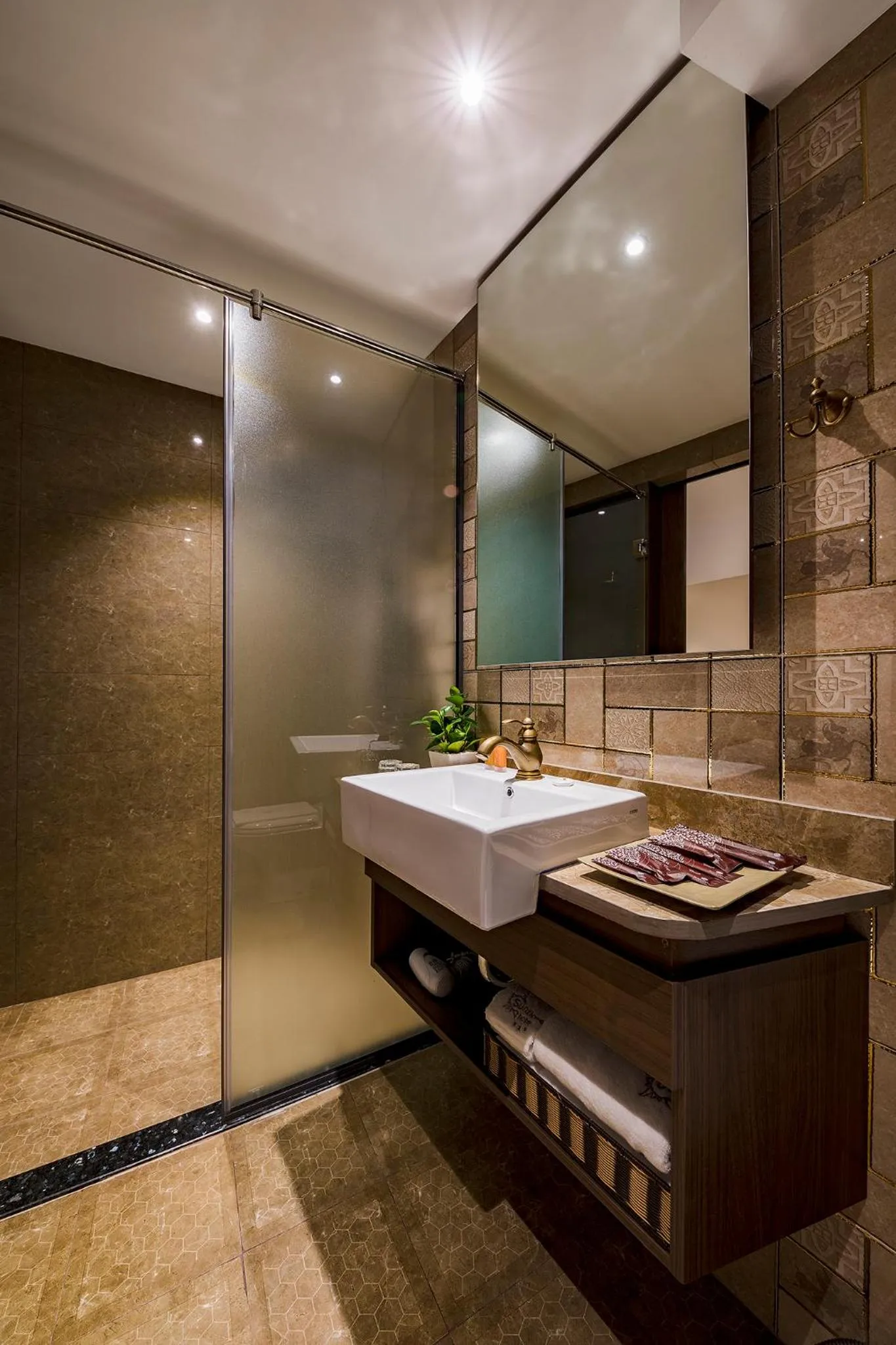 Sunflower Luxury Hotel