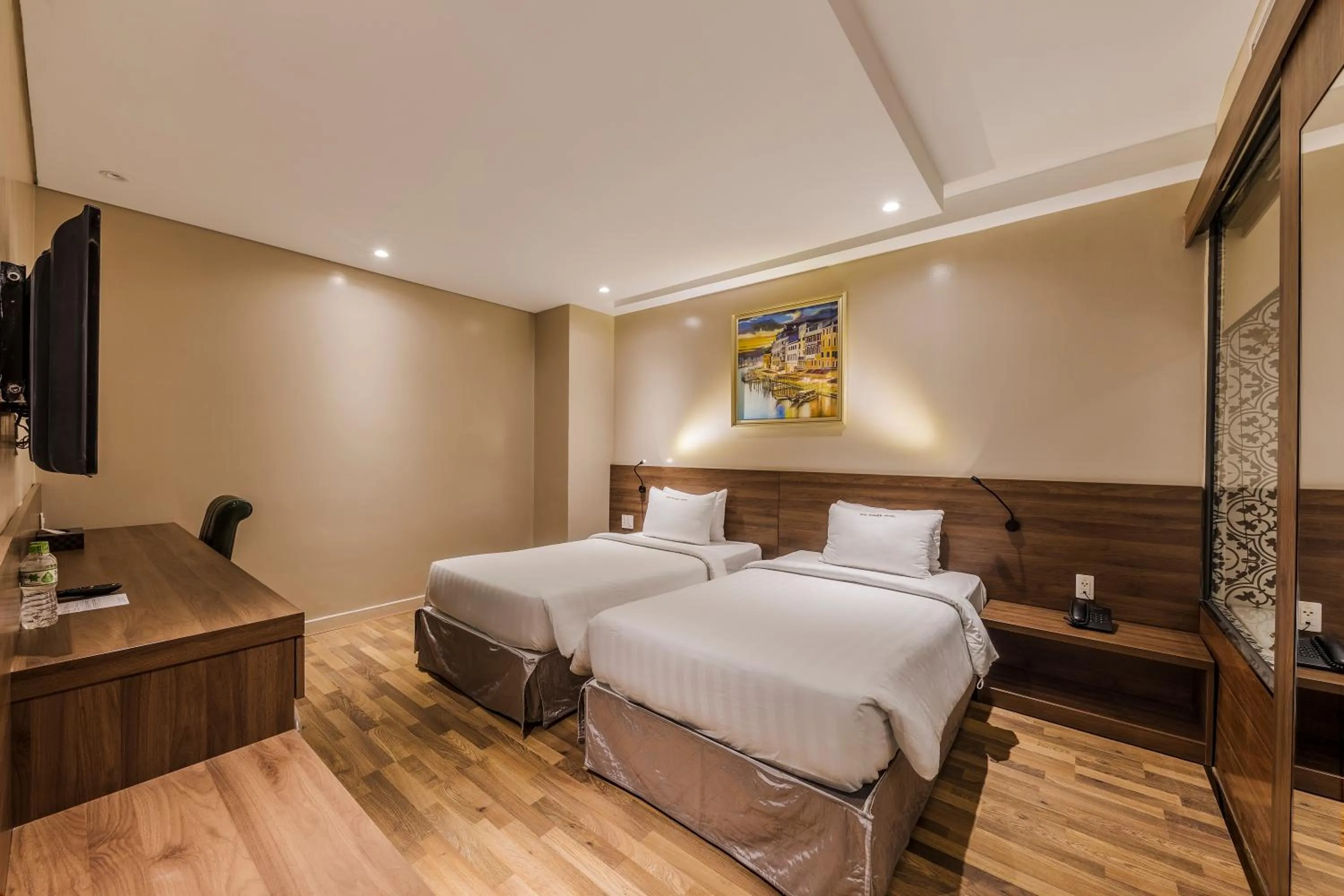 Bed in Sunflower Luxury Hotel