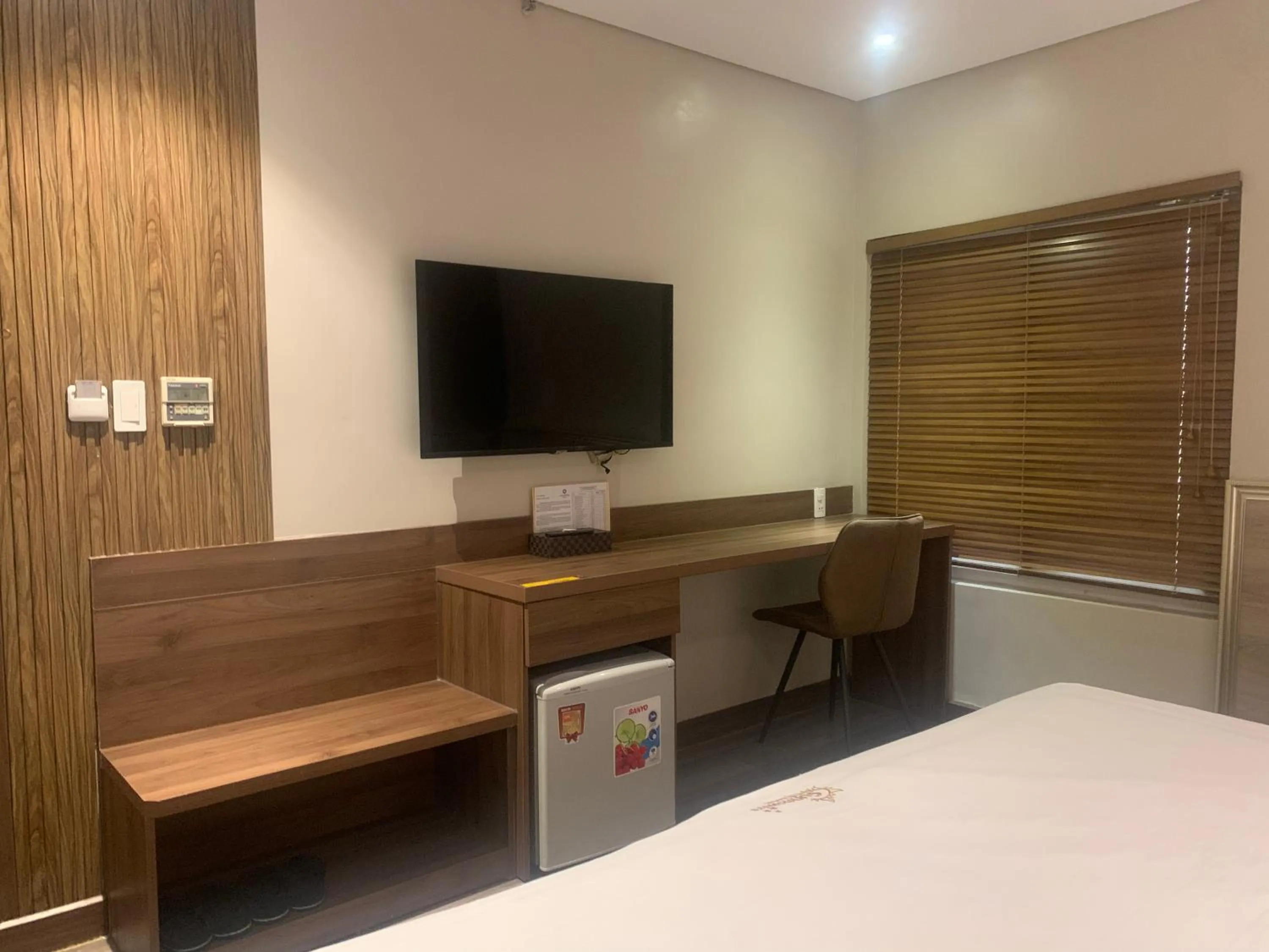 Bed in Sunflower Luxury Hotel