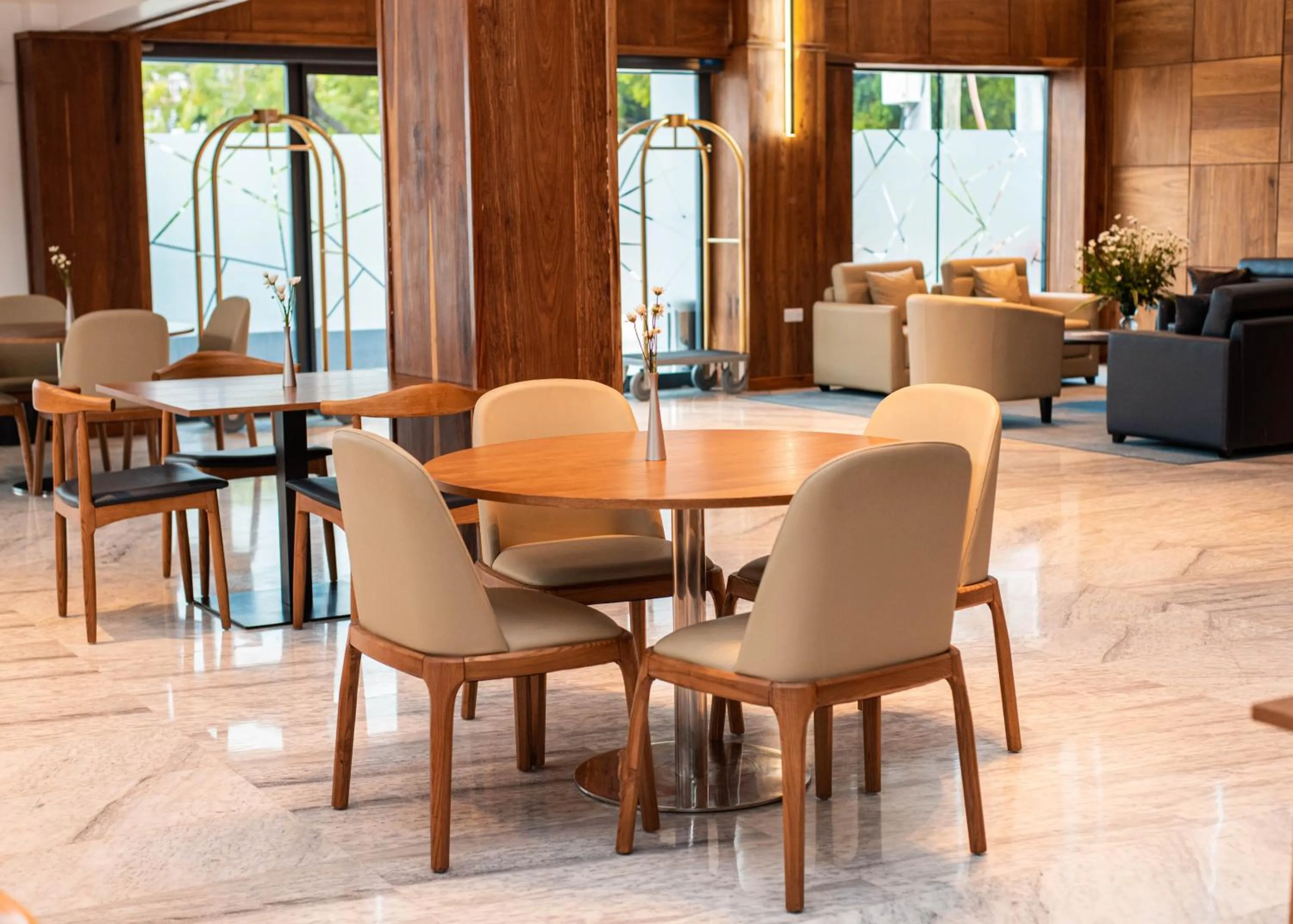 Restaurant/places to eat in Urban by CityBlue Hotel, Dar es Salaam