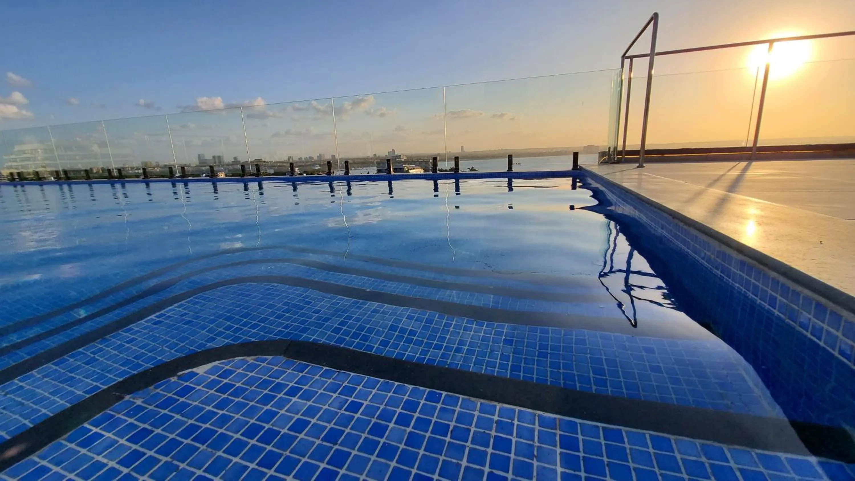 Day in Urban by CityBlue Hotel, Dar es Salaam