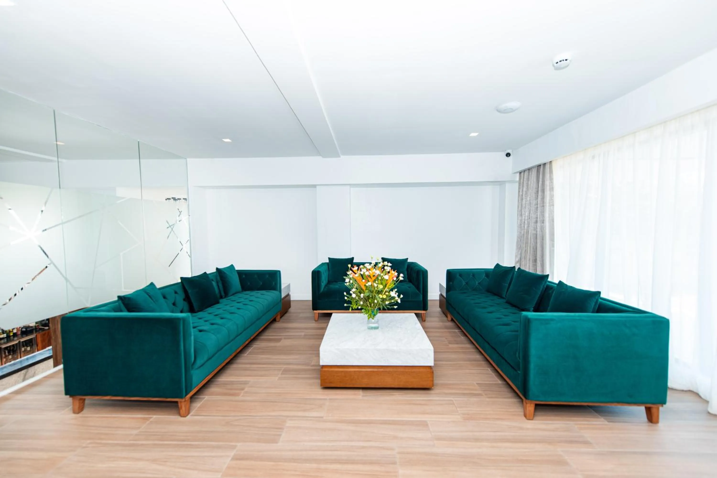 Lounge or bar in Urban by CityBlue Hotel, Dar es Salaam