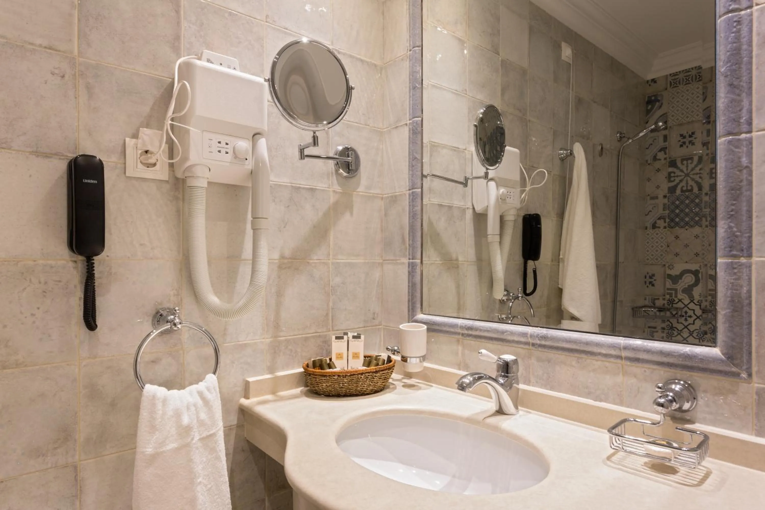 Bathroom in Therma Palace - SPA Mineral Pool & All inclusive & Free Parking