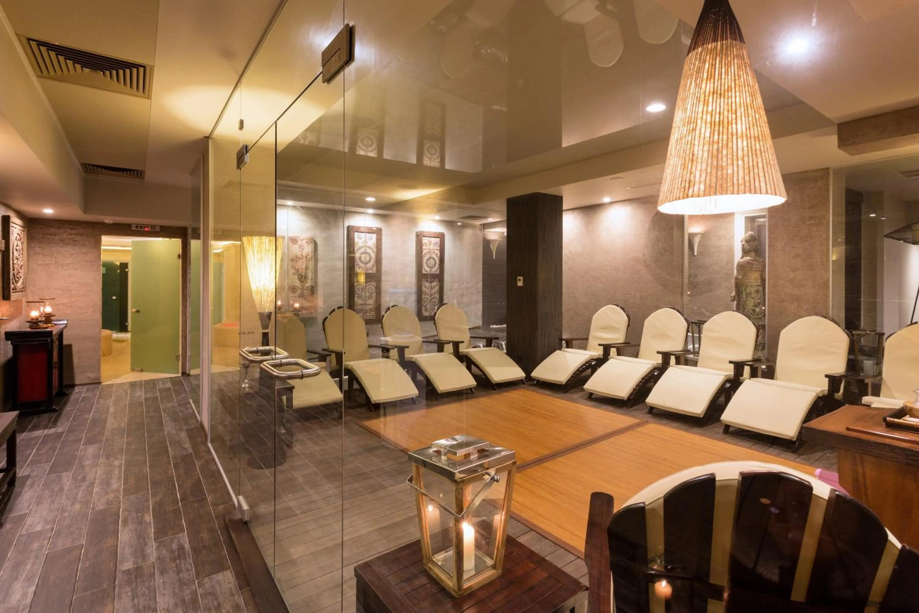 Communal lounge/ TV room in Therma Palace - SPA Mineral Pool & All inclusive & Free Parking